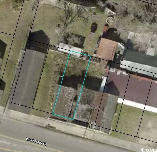 208 W Main St. Property Photo 2