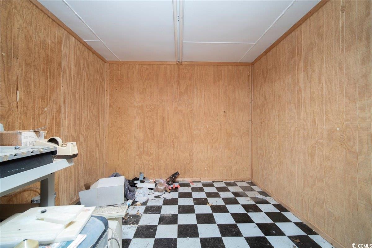 109 Last Dr. Property Photo 5