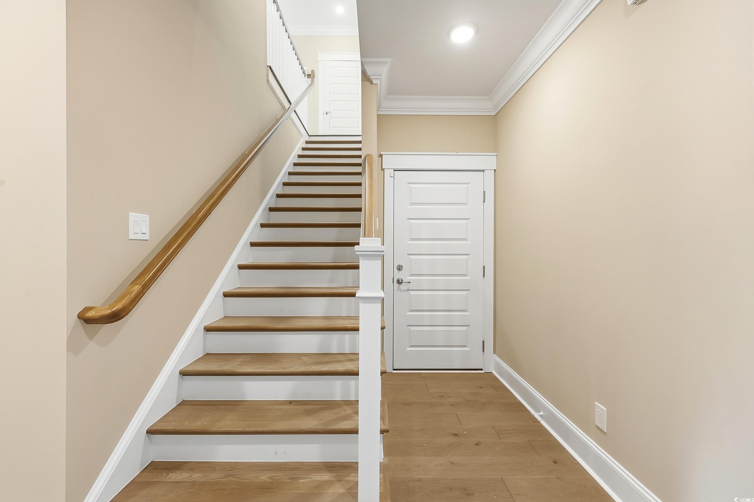 8035 Arcady St. Property Photo 4
