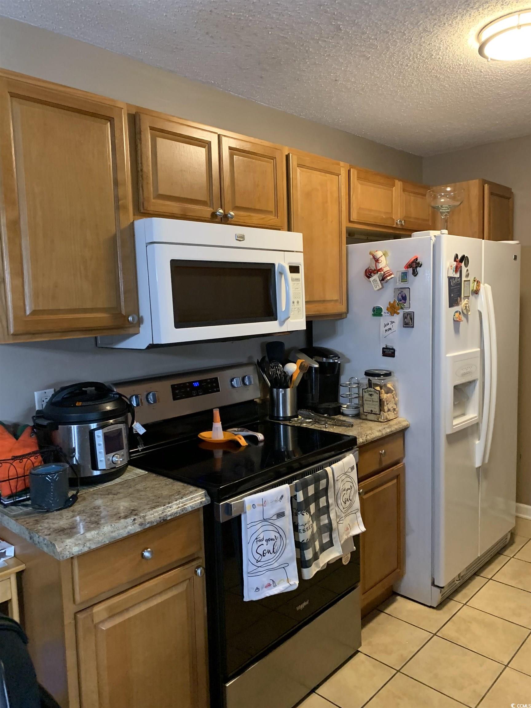 2276 Essex Dr. Property Photo 10
