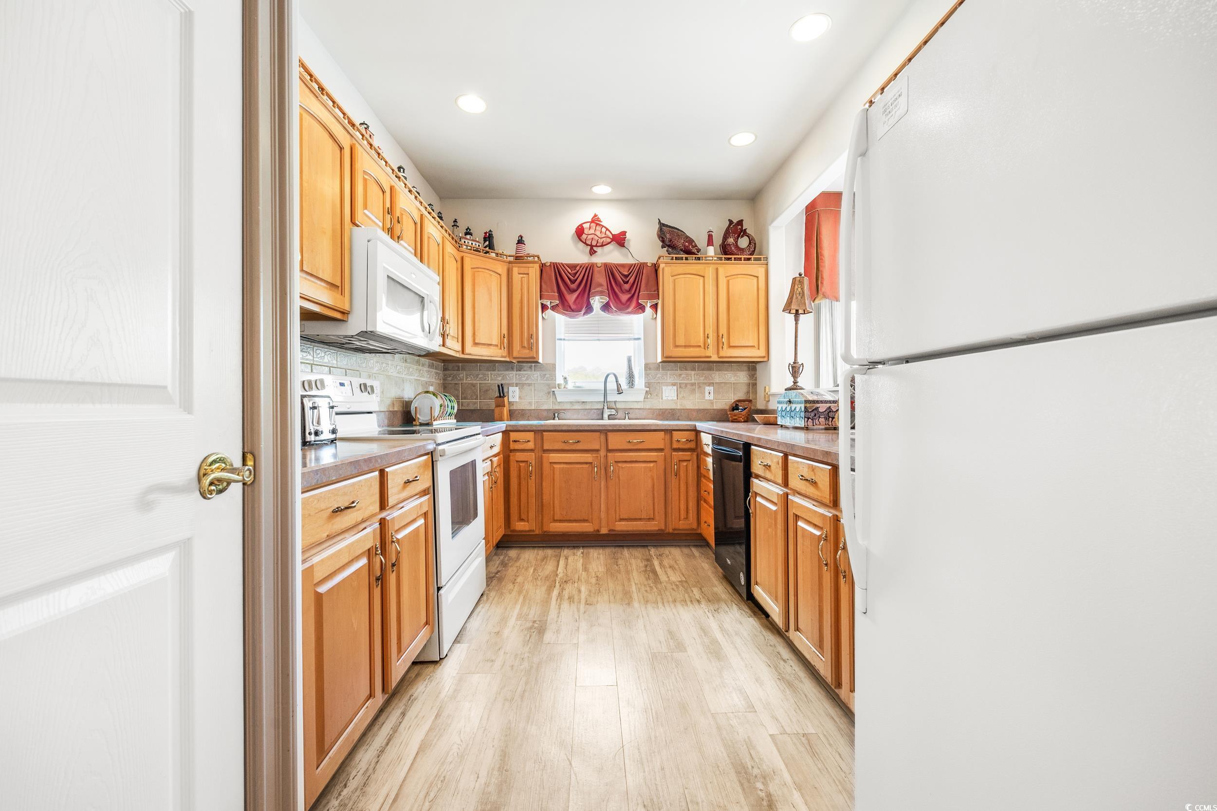 144 Waterway Crossing Ct. Property Photo 10
