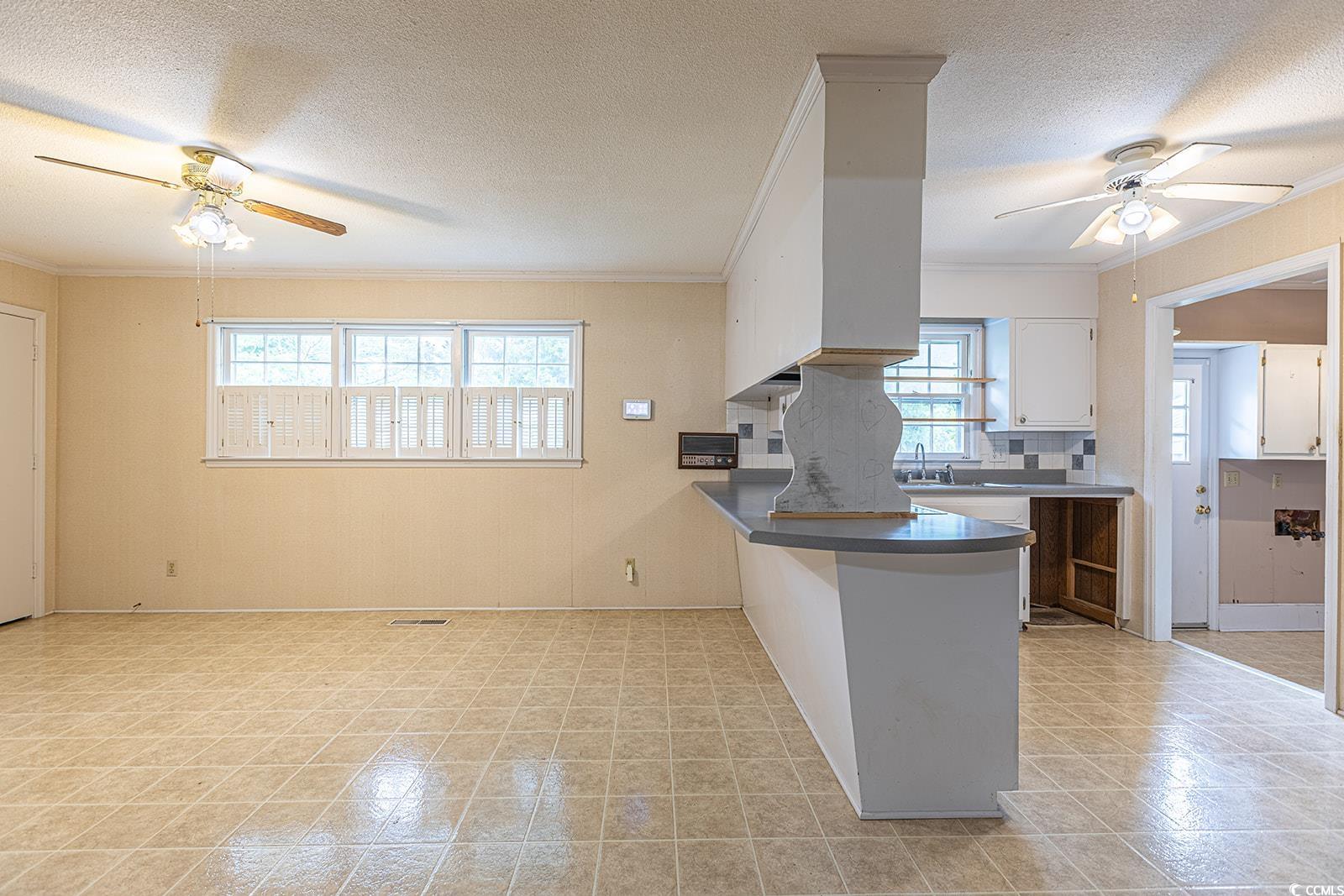 705 White Oak Dr. Property Photo 6