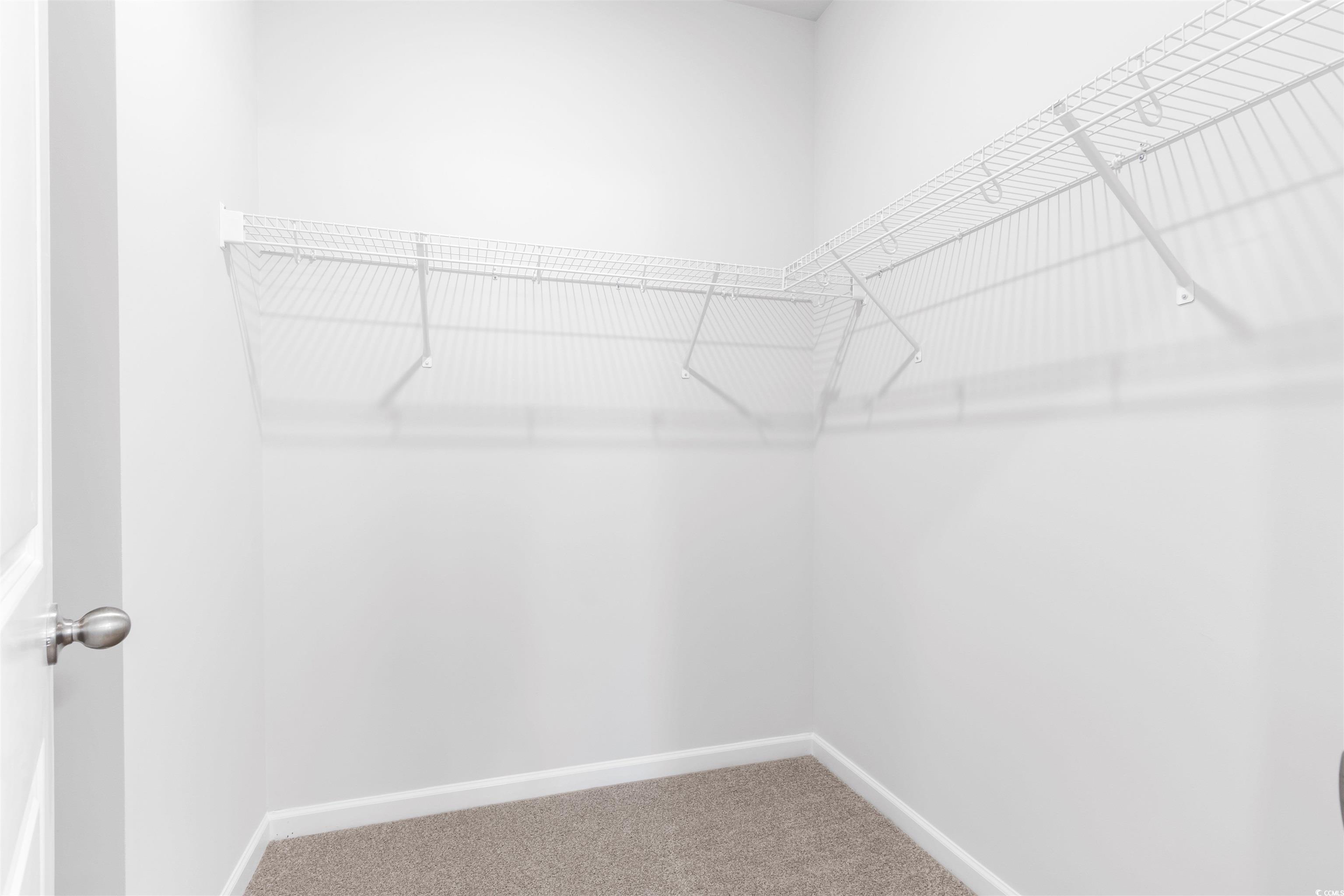 289 Sandridgebury Dr. Property Photo 18