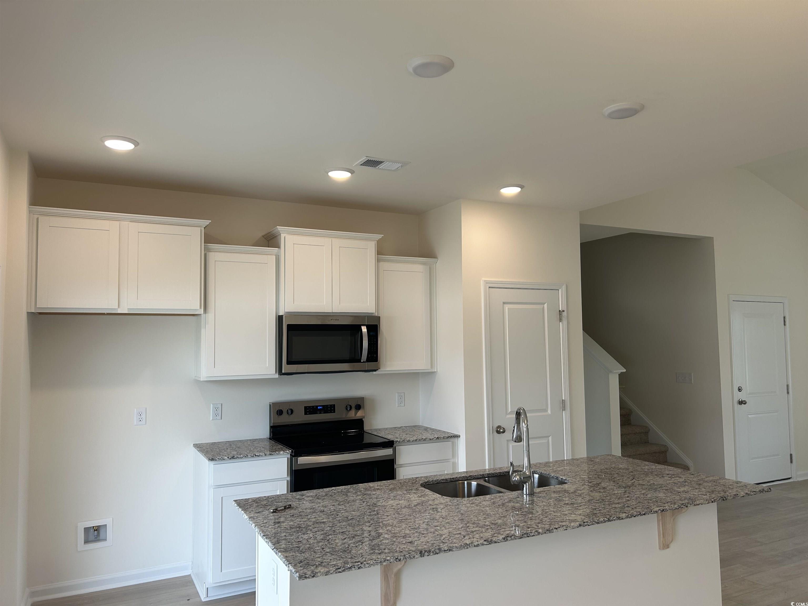 4761 Huckleberry Ln. Property Photo 6