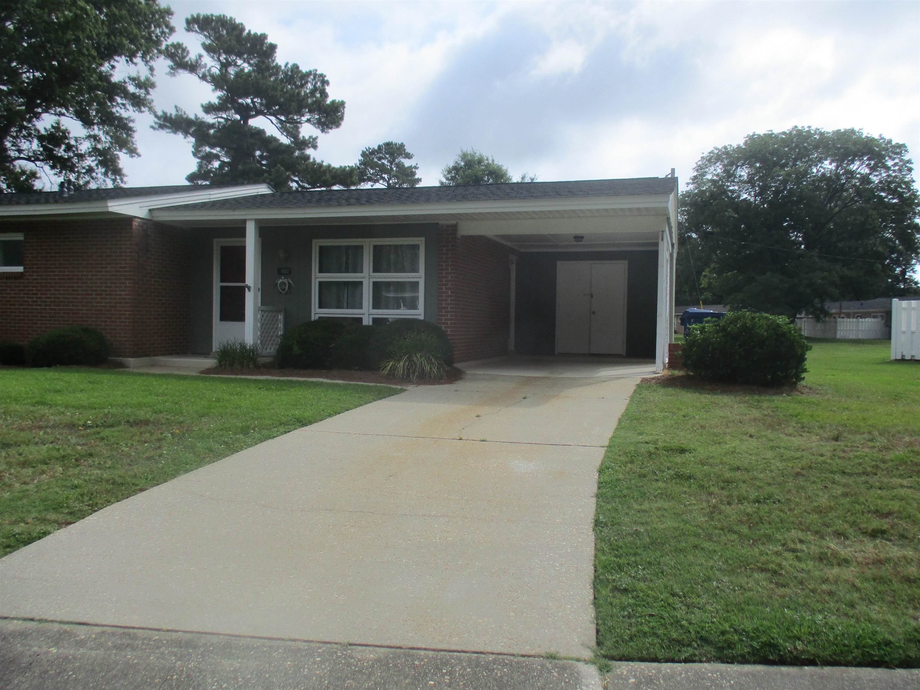 3922 Spruce Dr. Property Photo 2