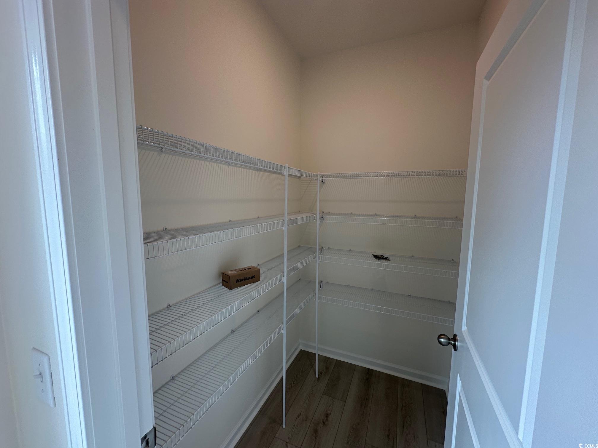 537 Honeyhill Loop Property Photo 8
