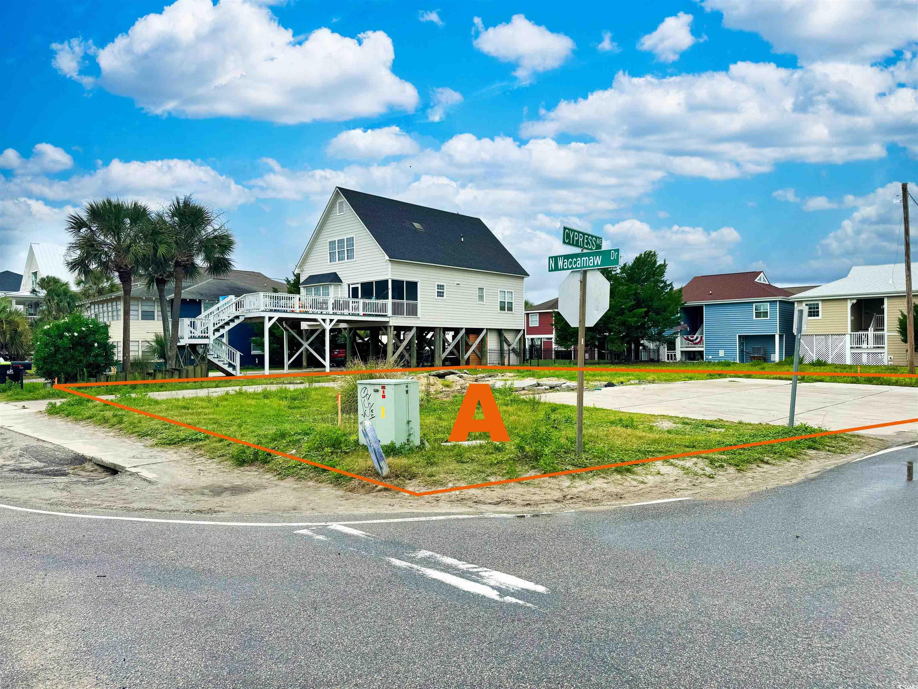 525 A N Waccamaw Dr. Property Photo 1