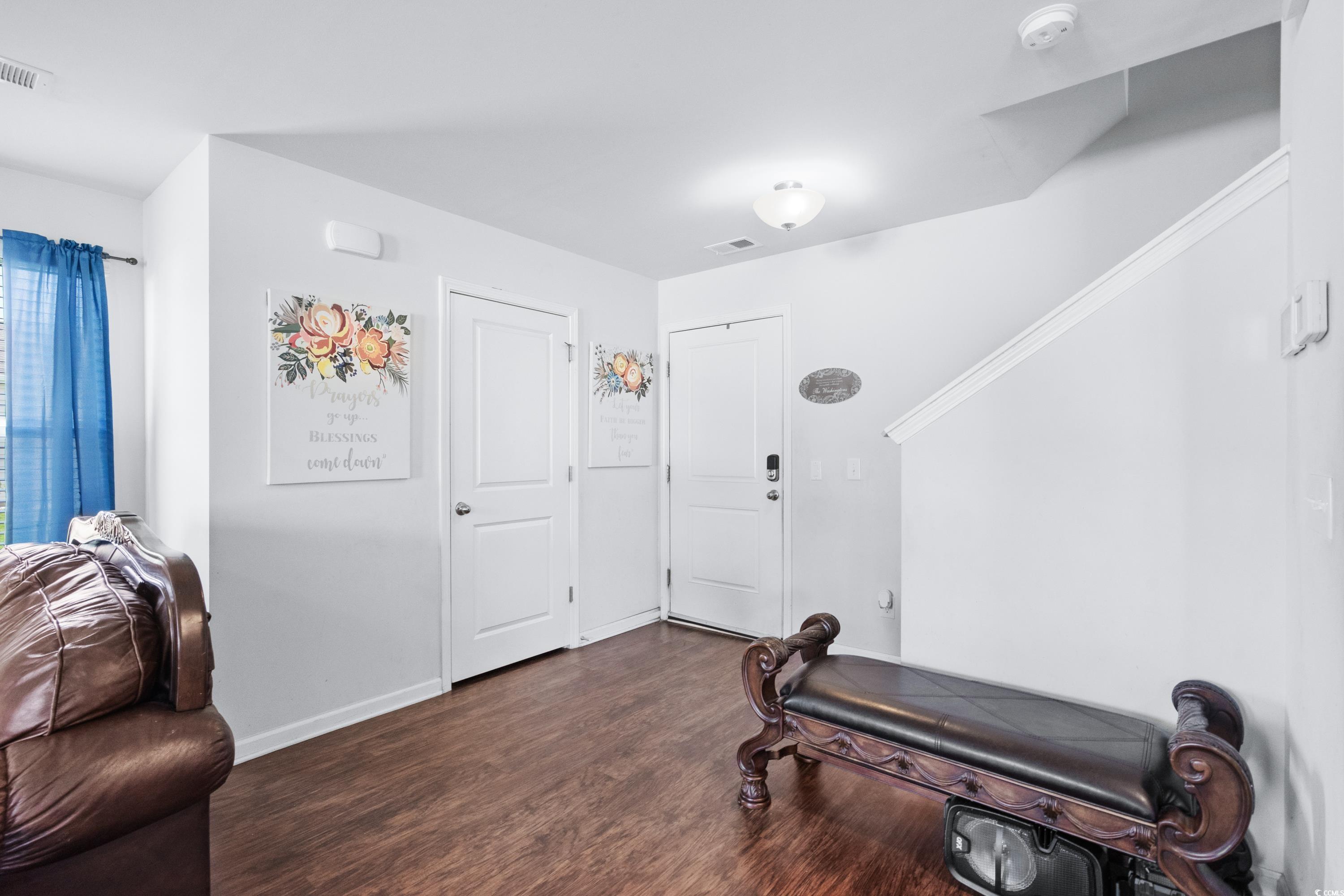 3177 Holly Loop Property Photo 4