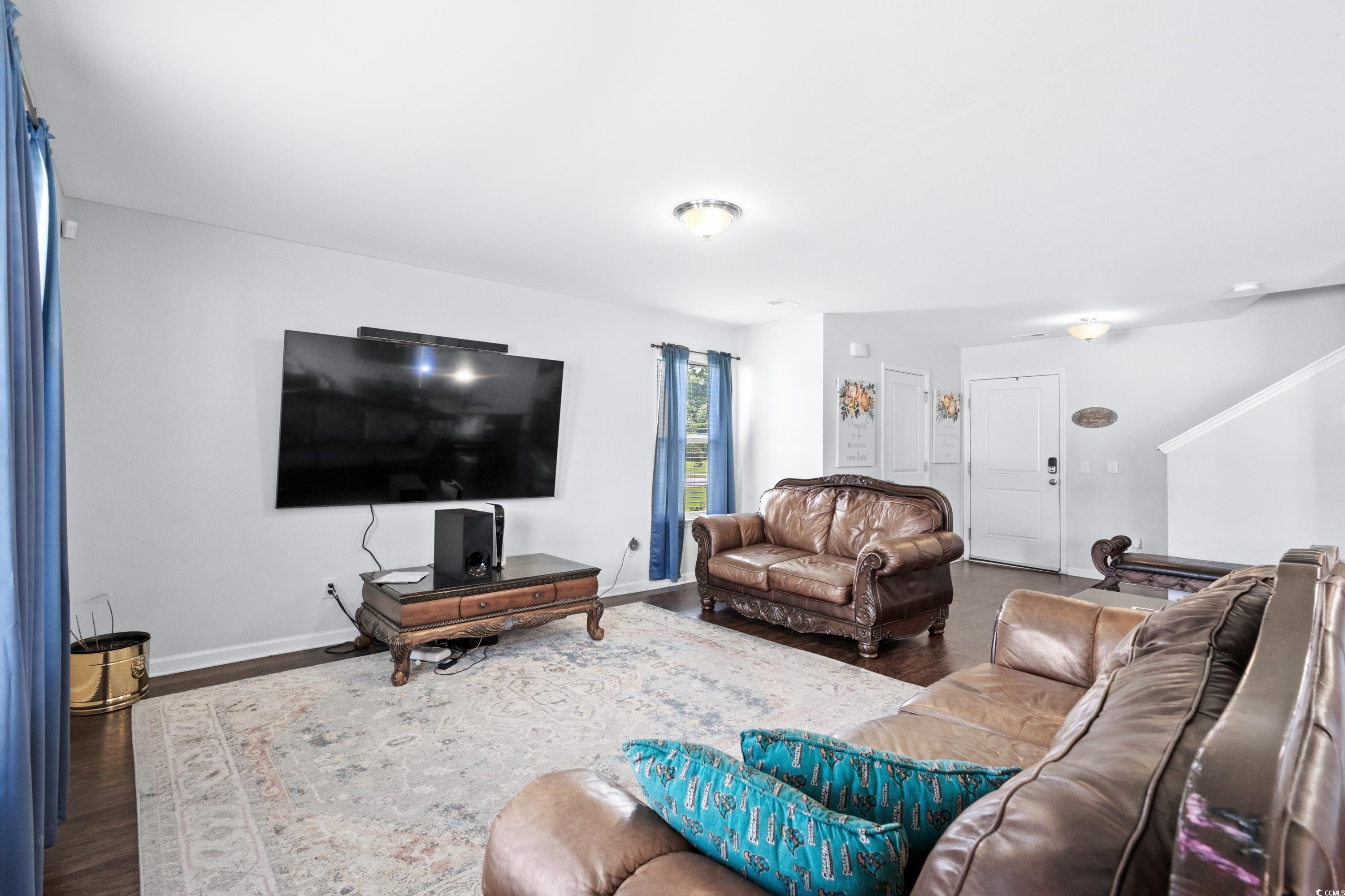 3177 Holly Loop Property Photo 5