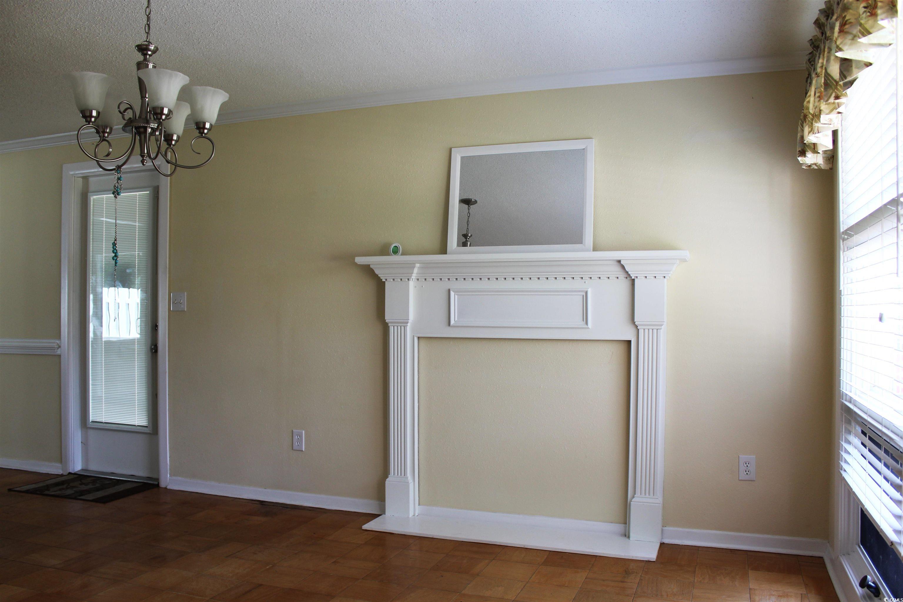 530 Swallow Ave. Property Photo 6