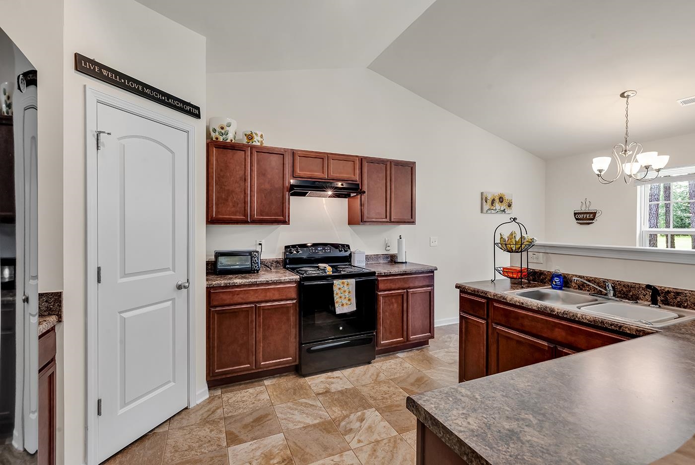 2009 Spring Valley Ct. Property Photo 16