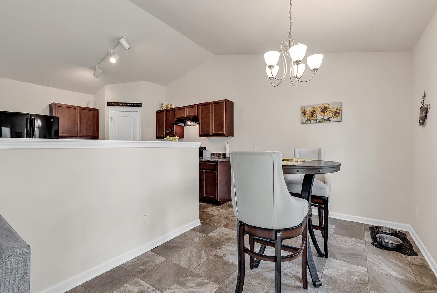 2009 Spring Valley Ct. Property Photo 21