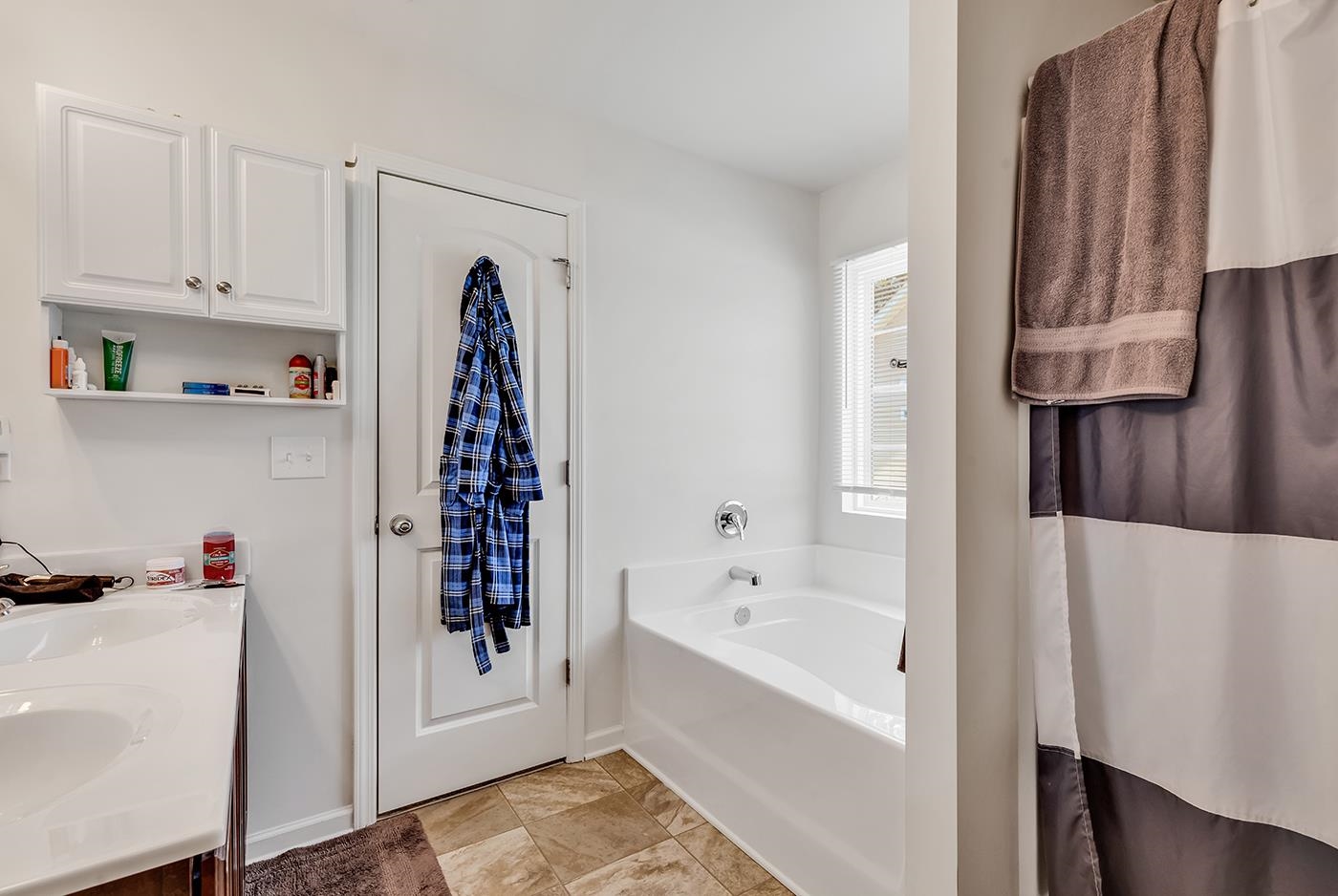 2009 Spring Valley Ct. Property Photo 24