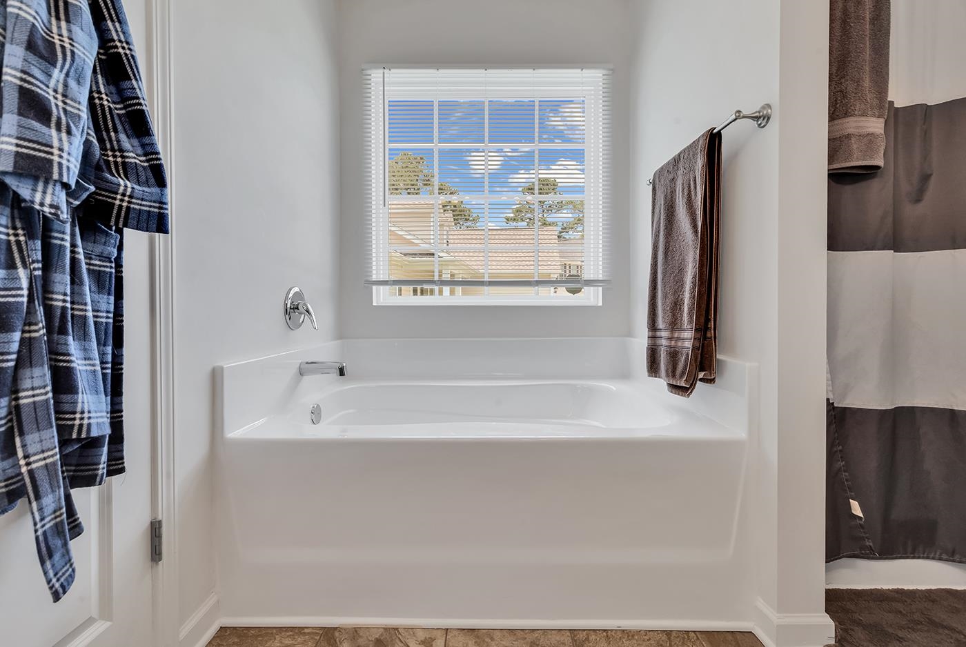 2009 Spring Valley Ct. Property Photo 27