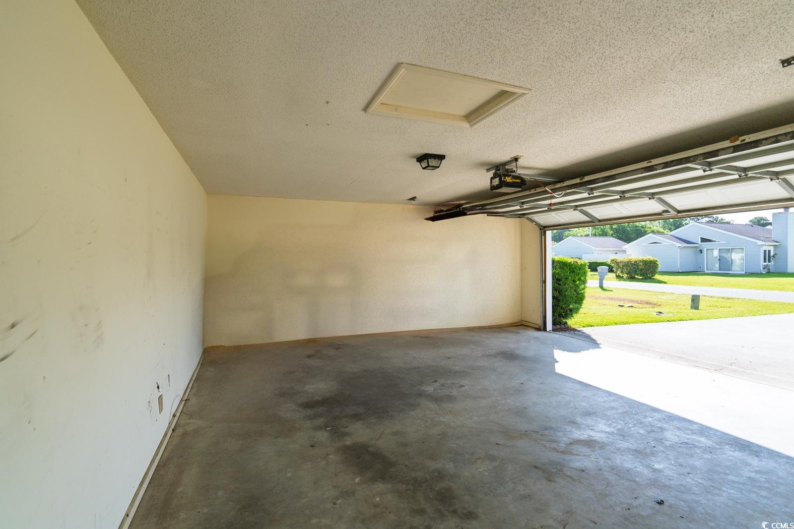 213 Birkdale Ln. Property Photo 35