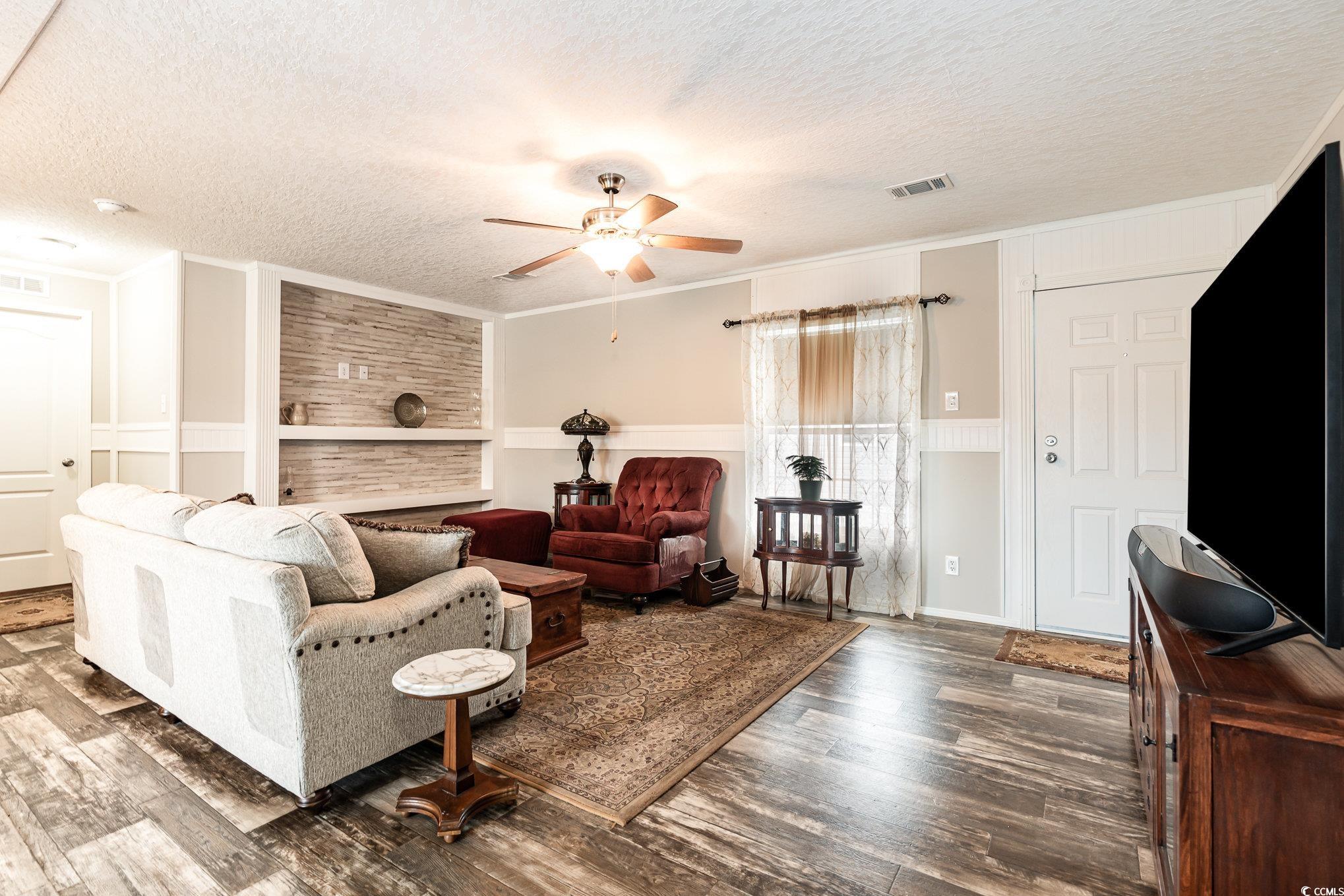 123 Shetland Woods Dr. Property Photo 12