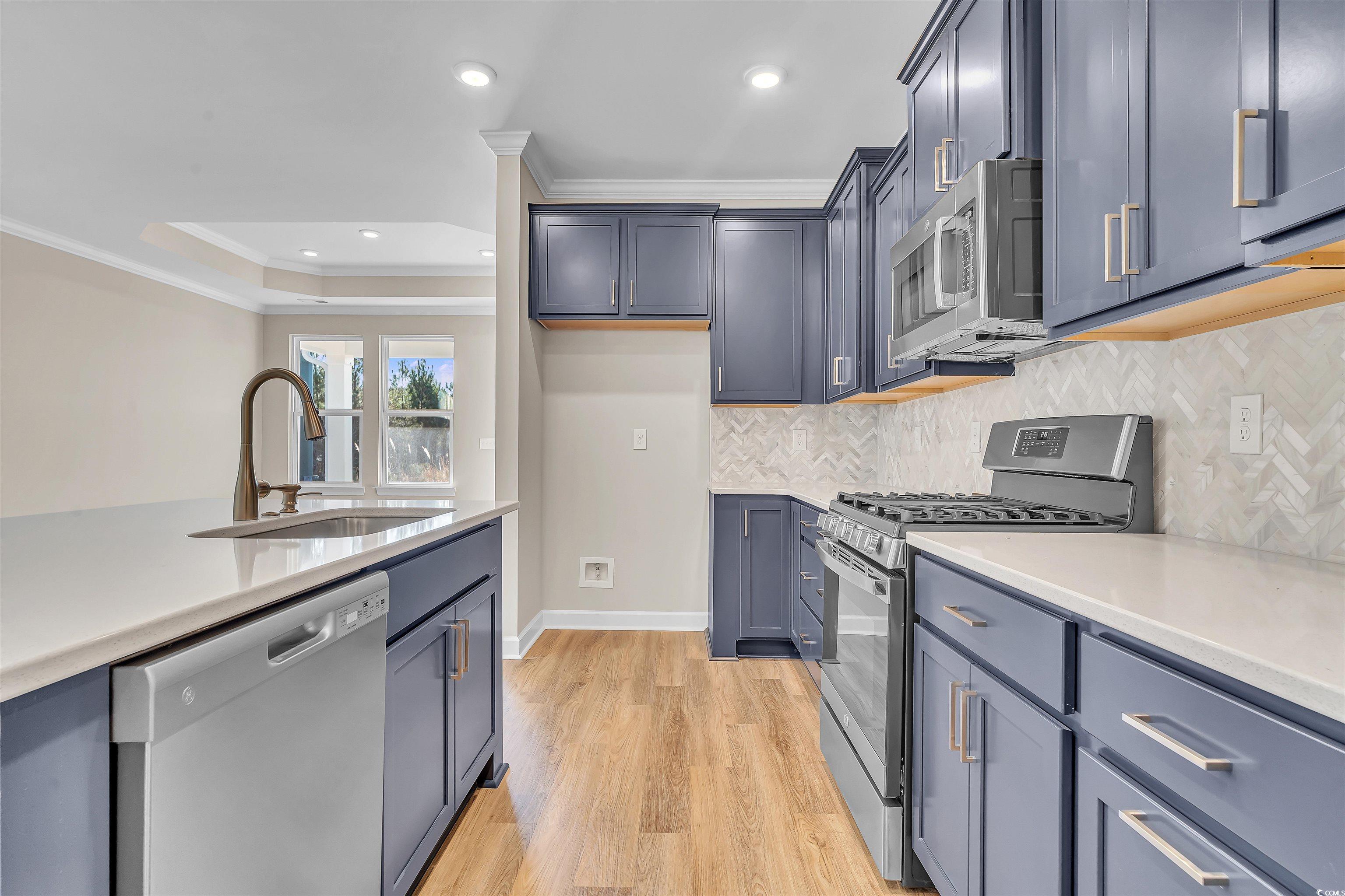 626 Castle Ct. Property Photo 7