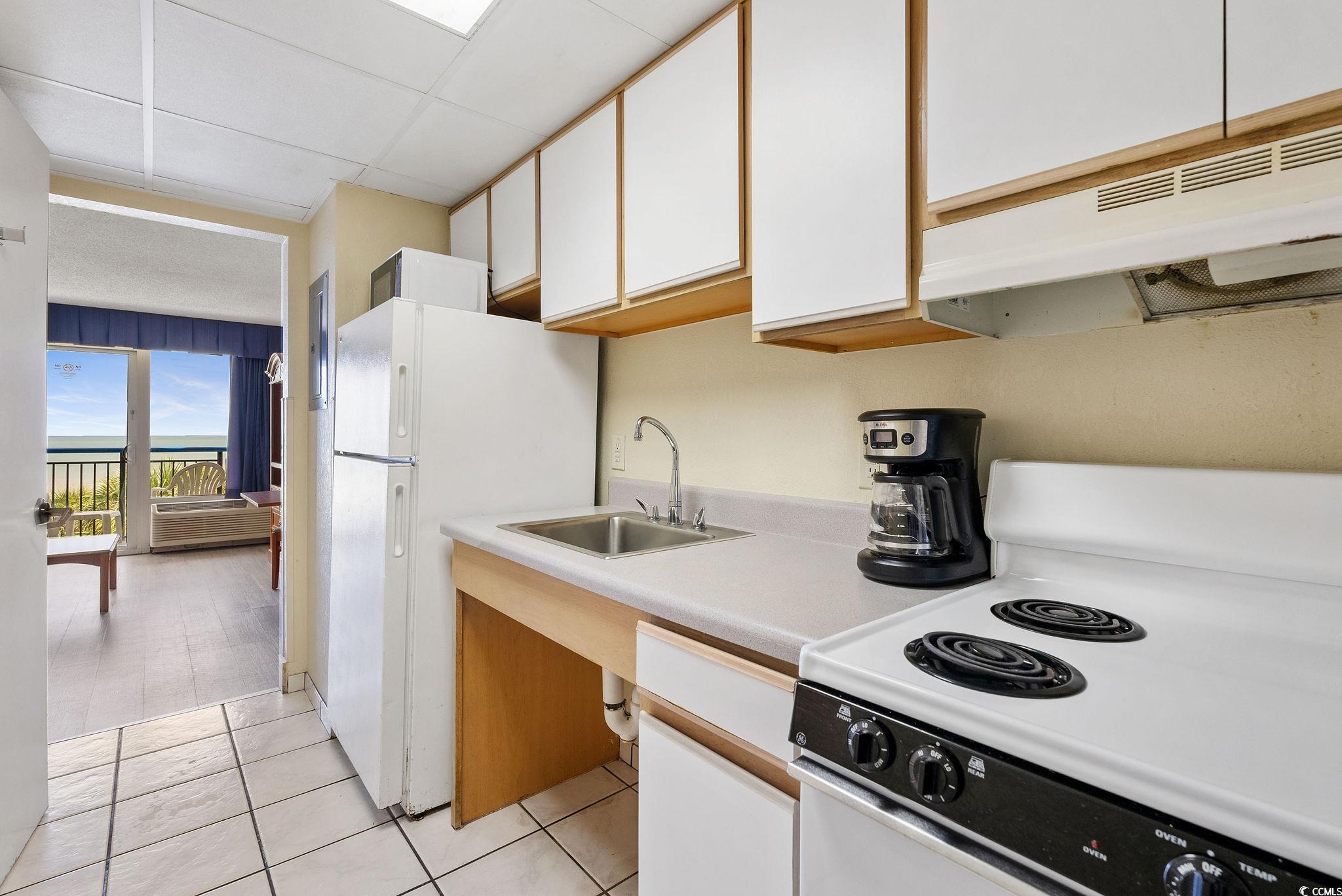 2300 N Ocean Blvd. Property Photo 7