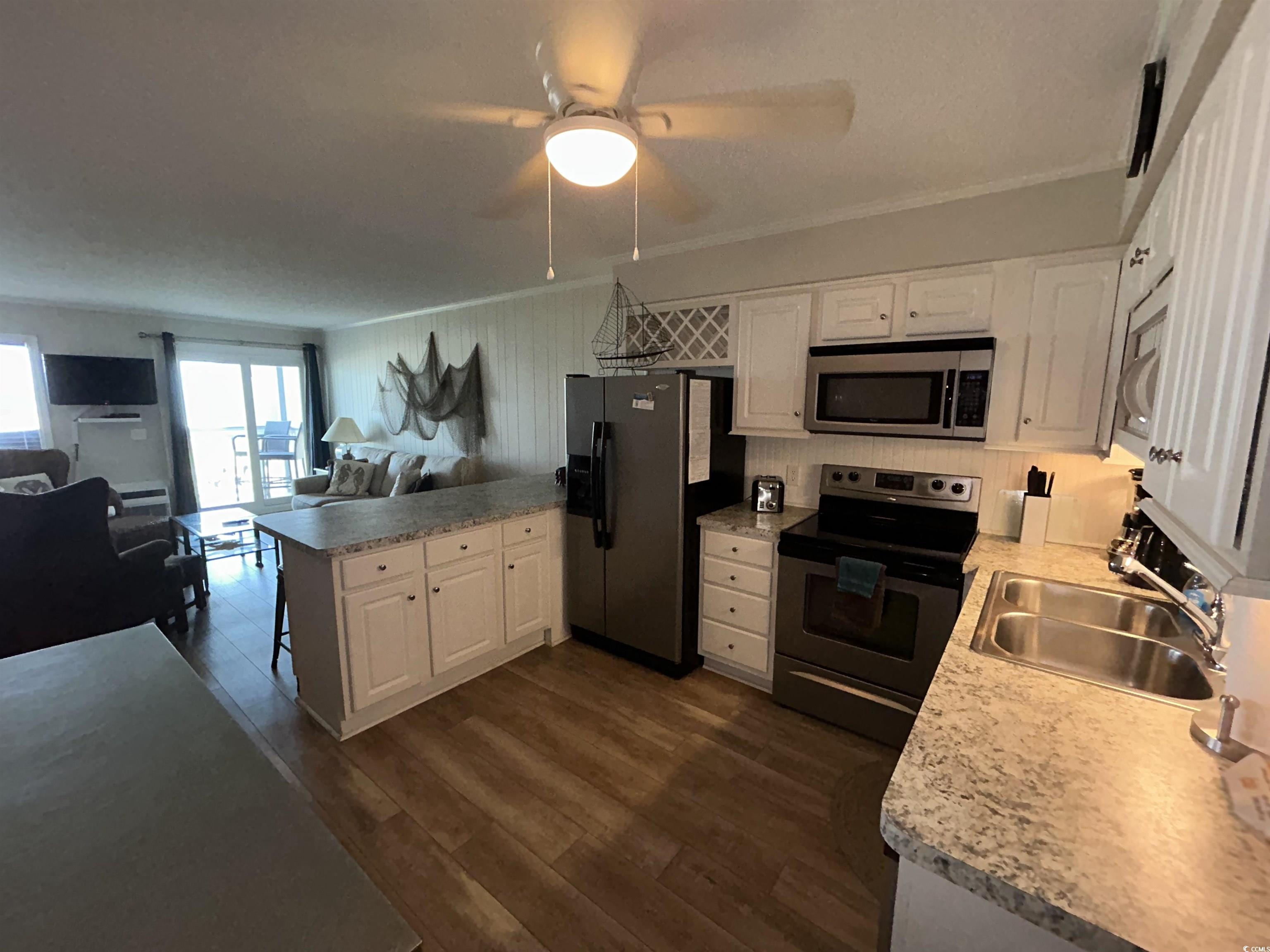 9540 Shore Dr. Property Photo 4
