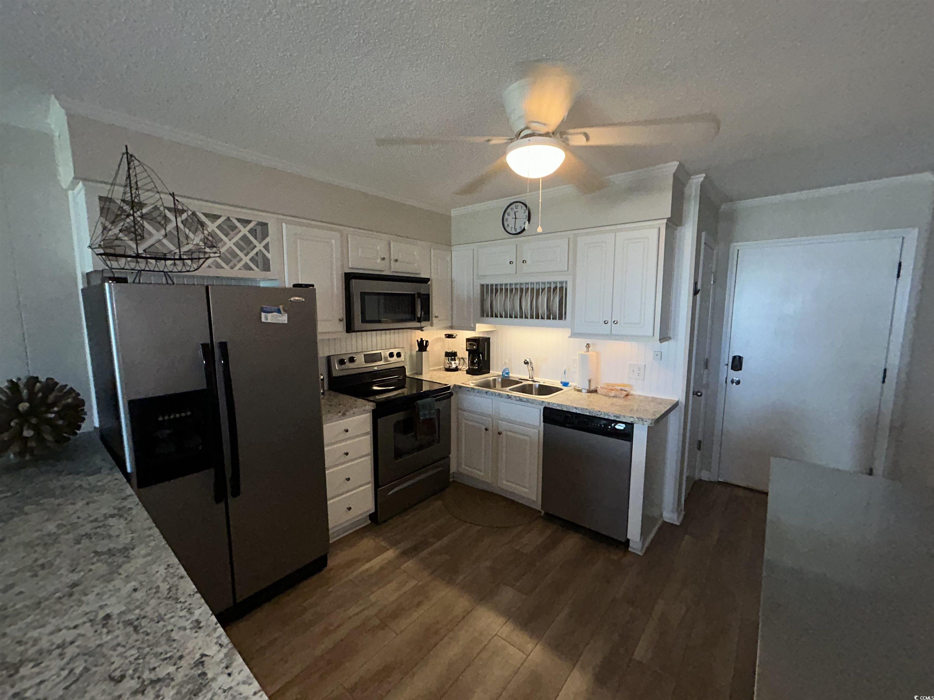 9540 Shore Dr. Property Photo 5
