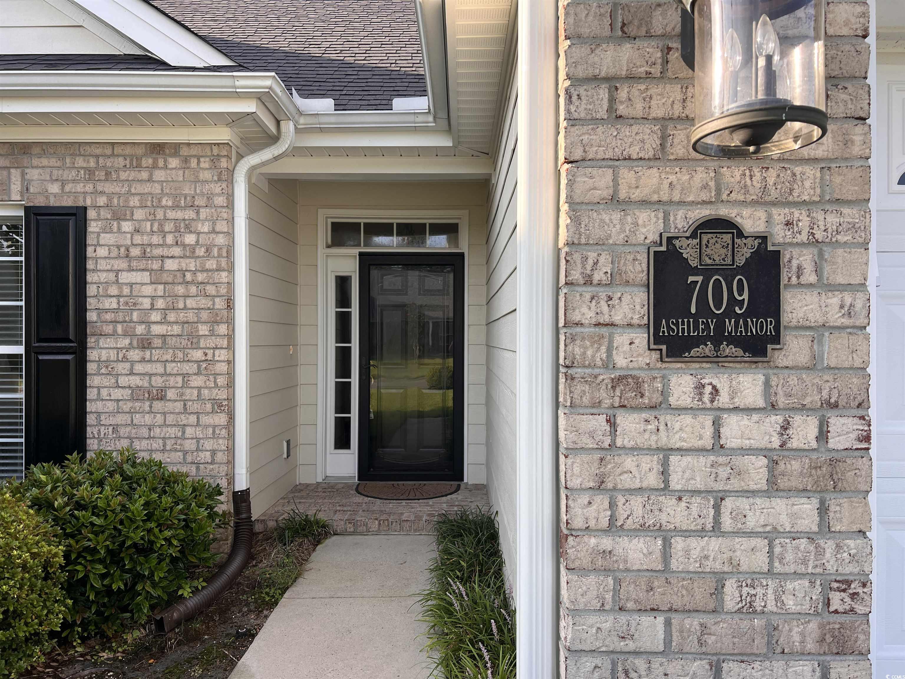 709 Ashley Manor Dr. Property Photo 2
