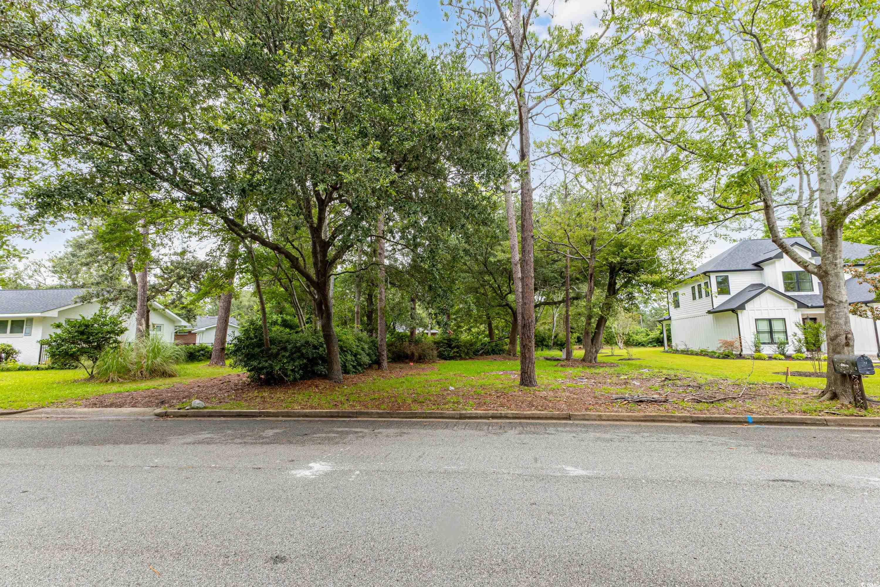 5712 Pickens Ave. Property Photo 3