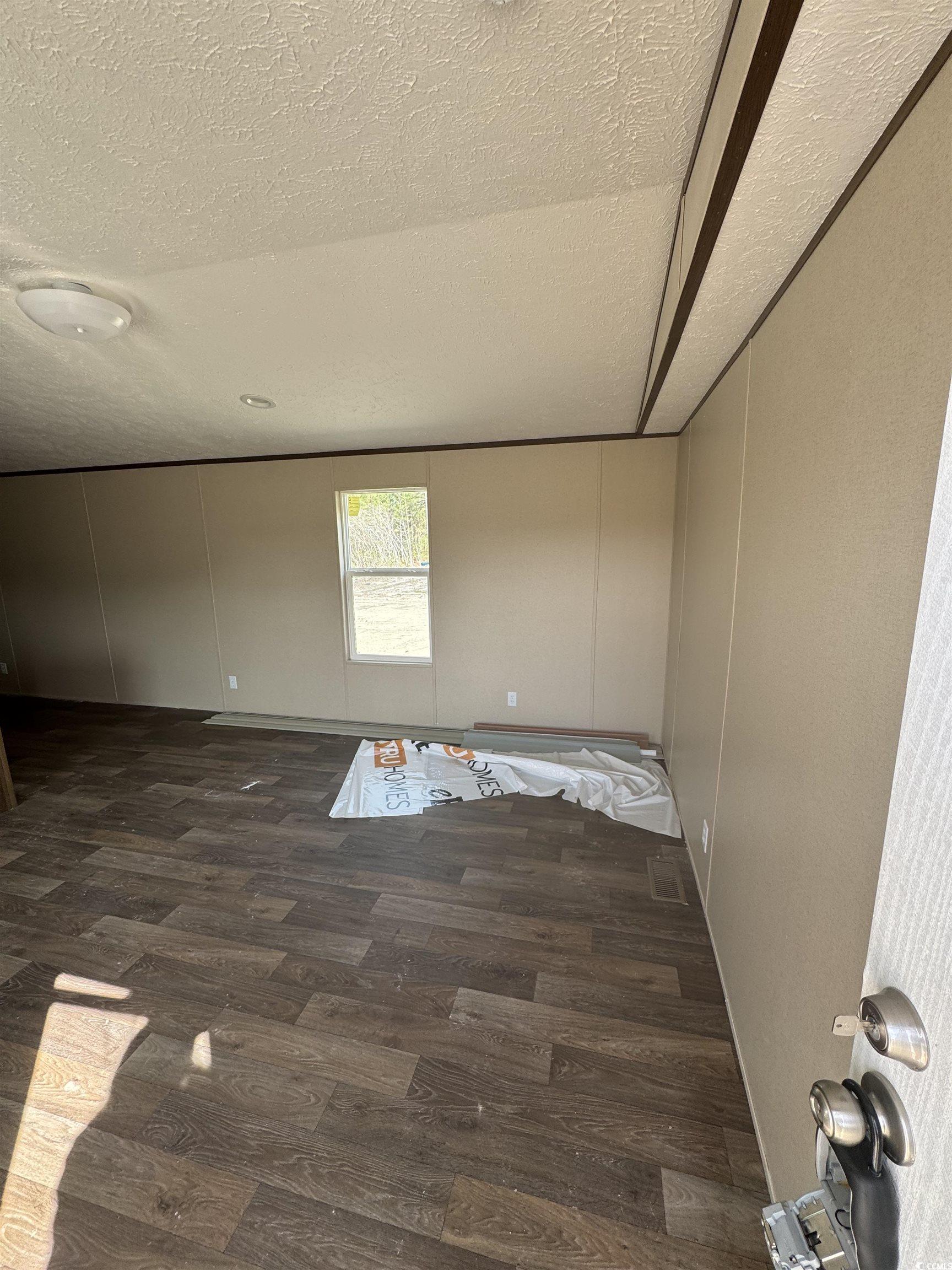 2500 Newton Rd. Property Photo 2