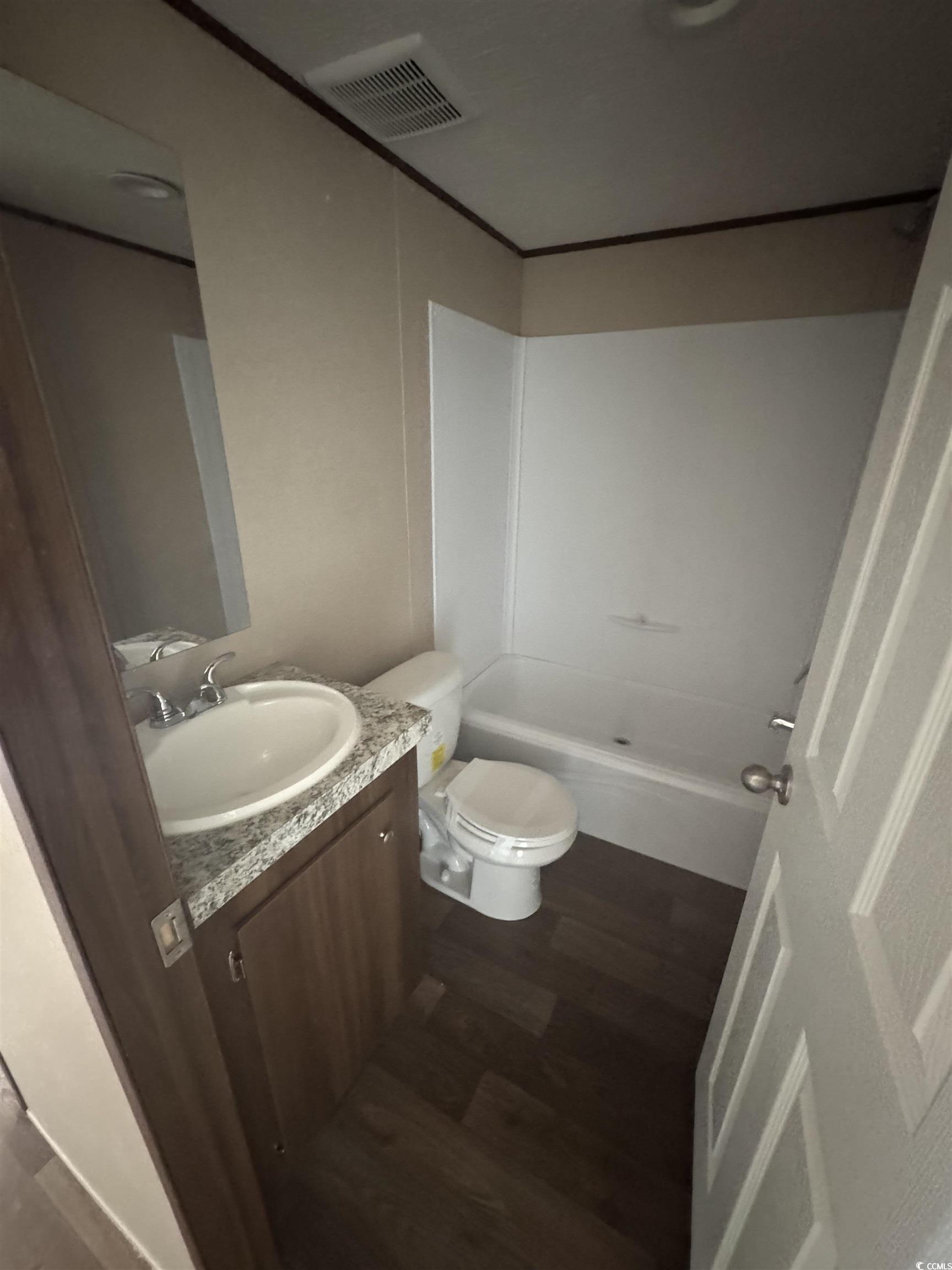 2500 Newton Rd. Property Photo 17