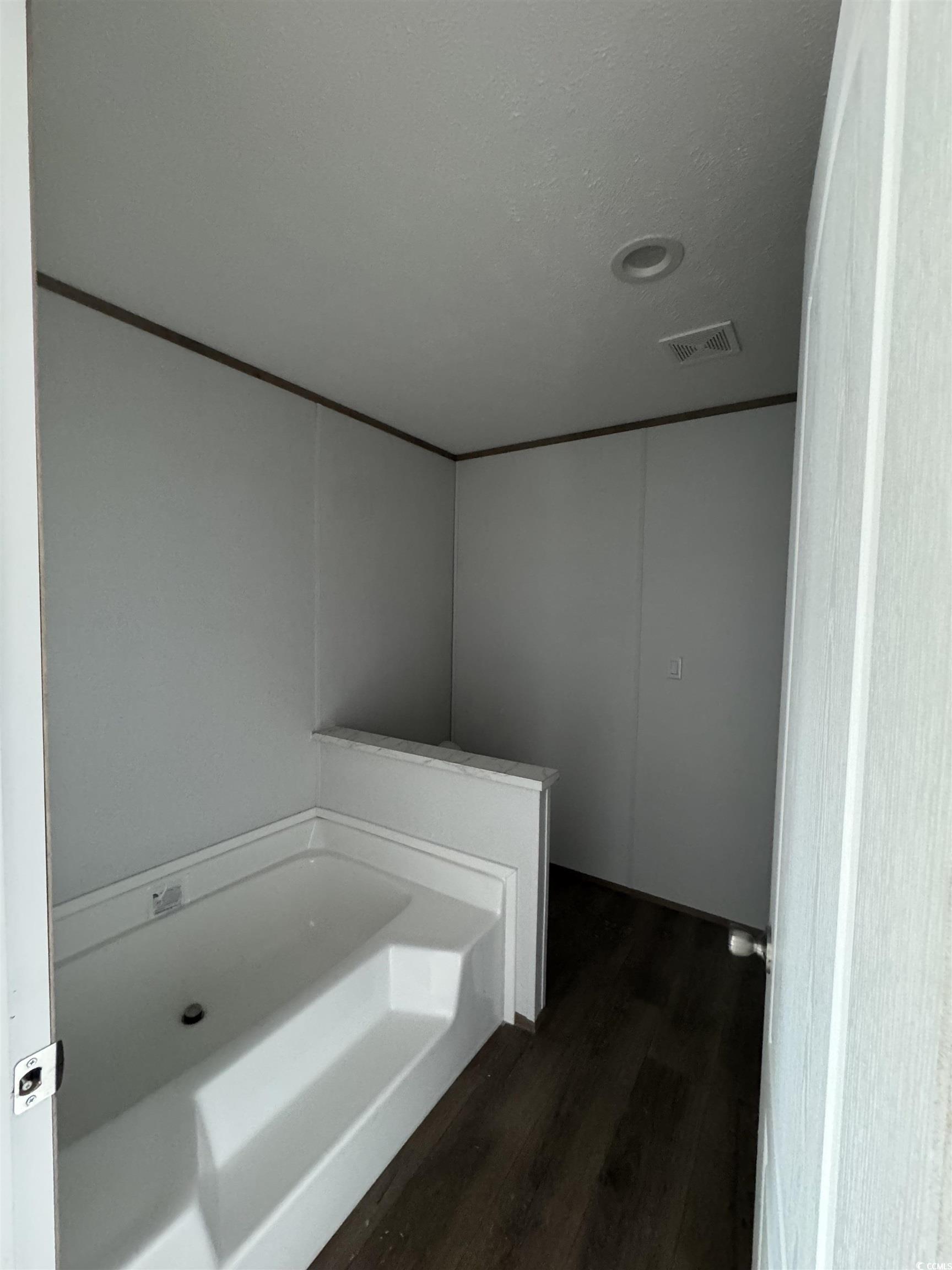 2494 Newton Rd. Property Photo 7