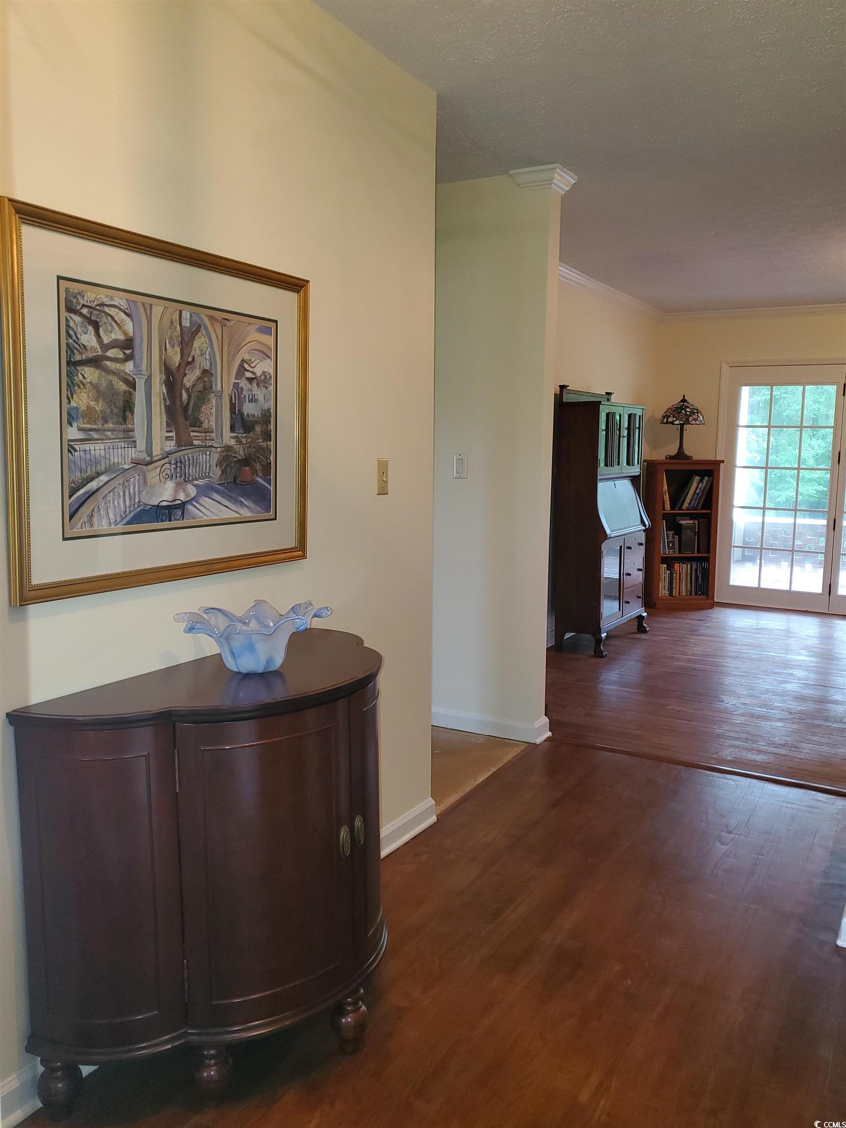 5864 Crestwood Dr. Property Photo 3
