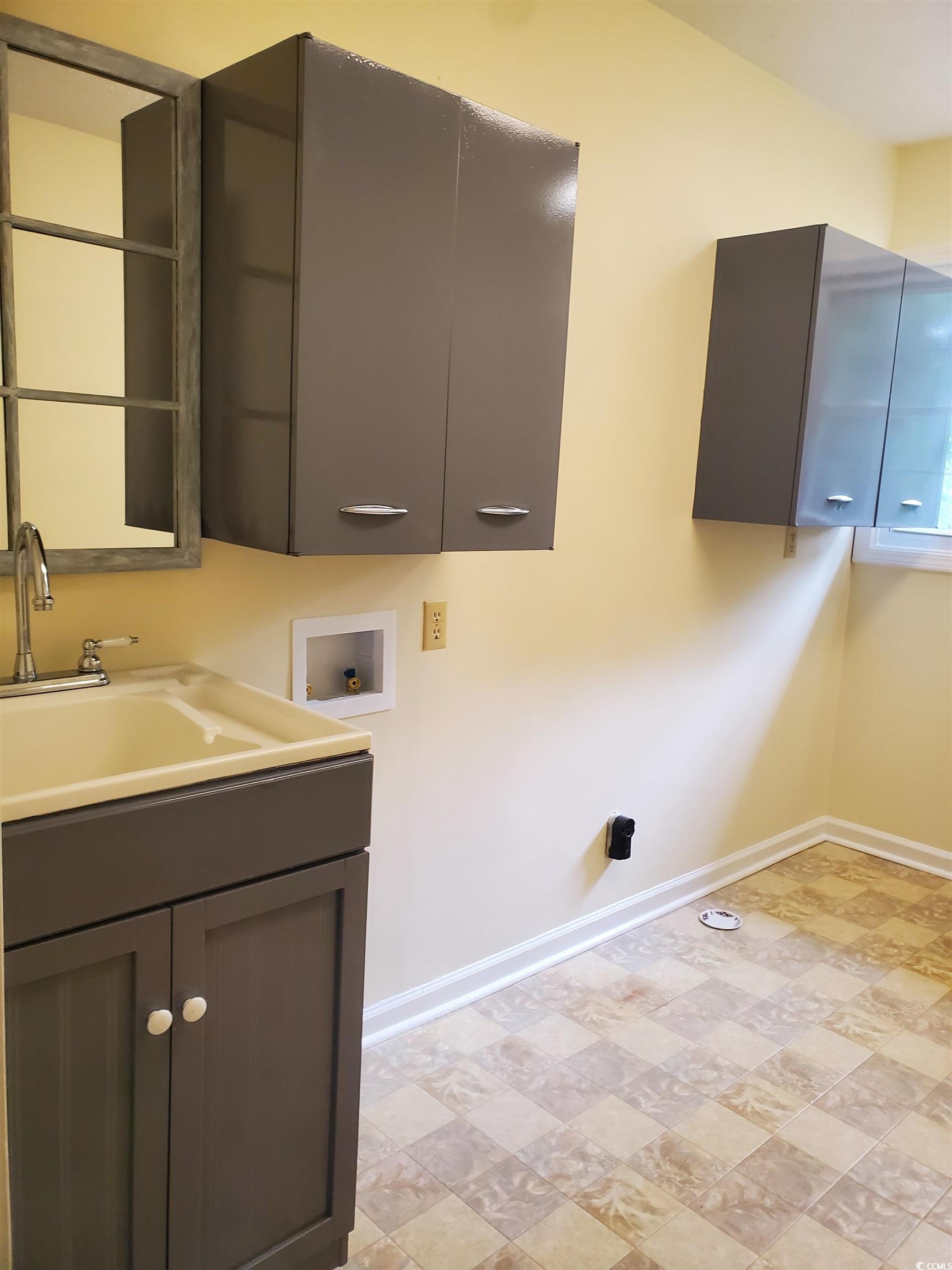 5864 Crestwood Dr. Property Photo 14