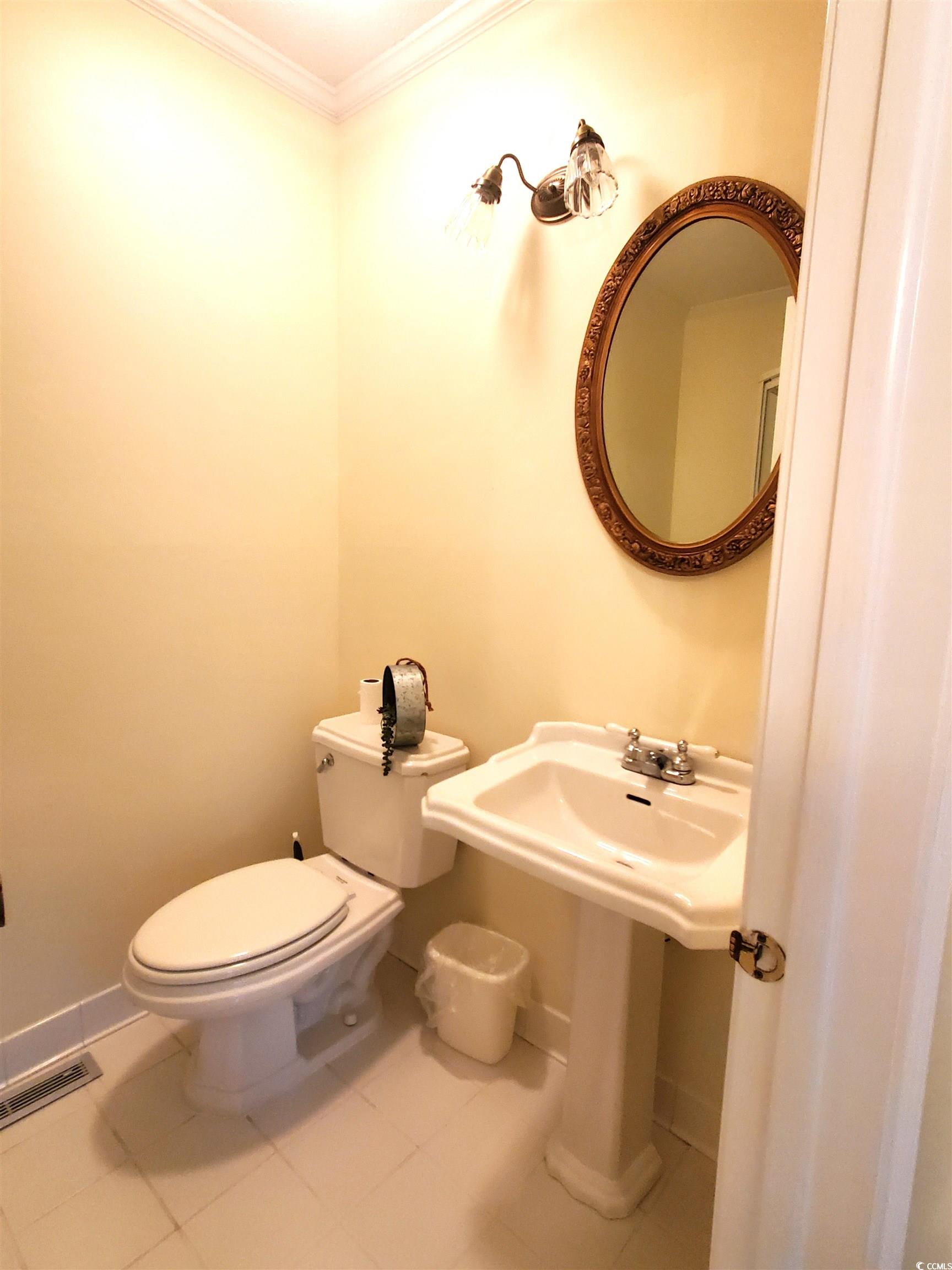 5864 Crestwood Dr. Property Photo 14