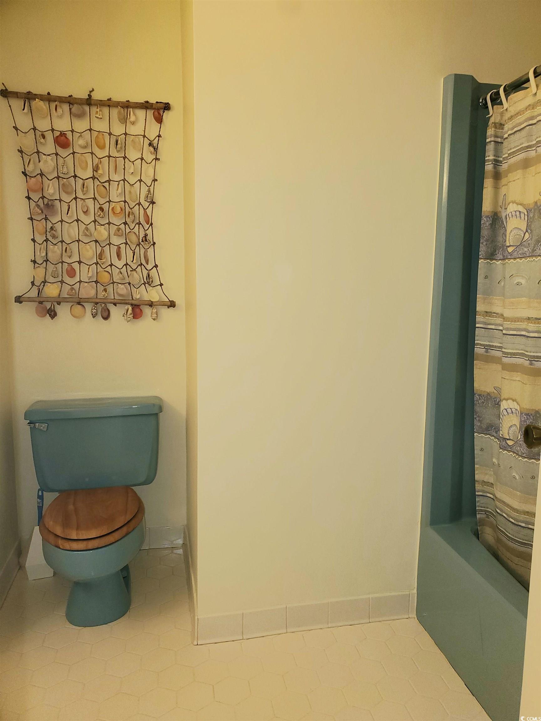 5864 Crestwood Dr. Property Photo 20