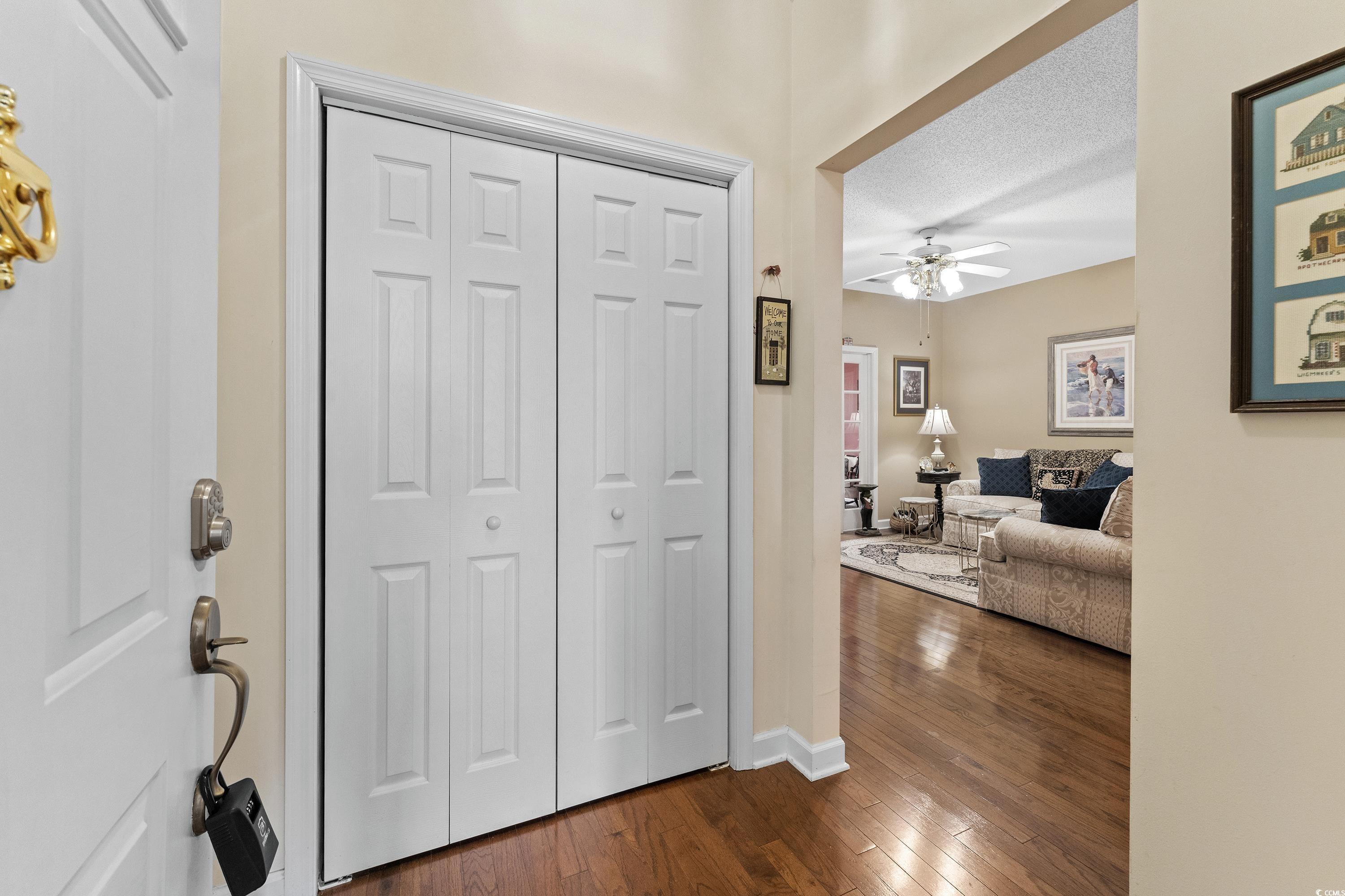 400 Willow Green Dr. Property Photo 2