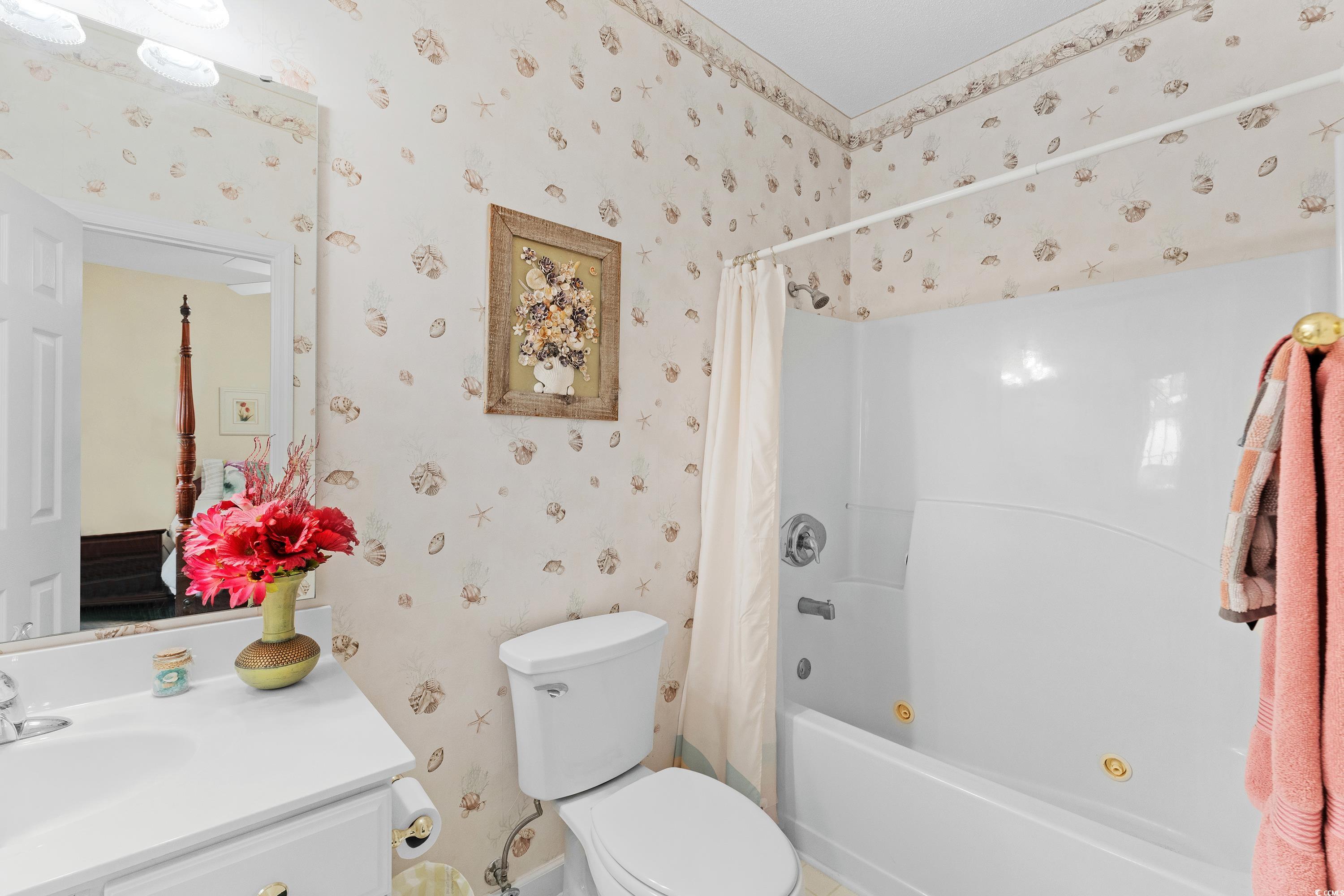 400 Willow Green Dr. Property Photo 28