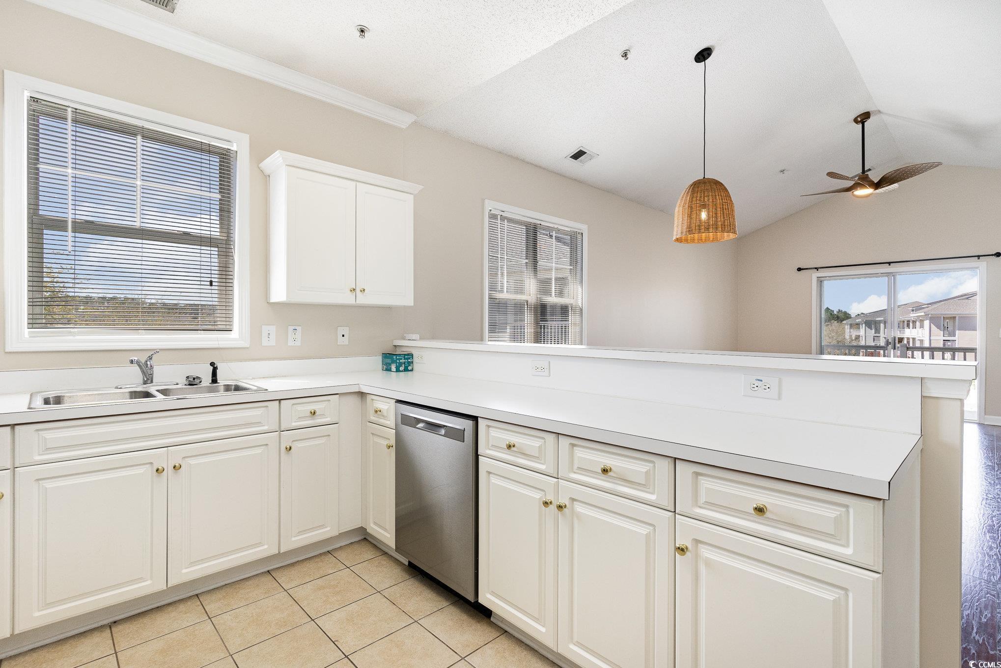 604 Heathrow Dr. Property Photo 12