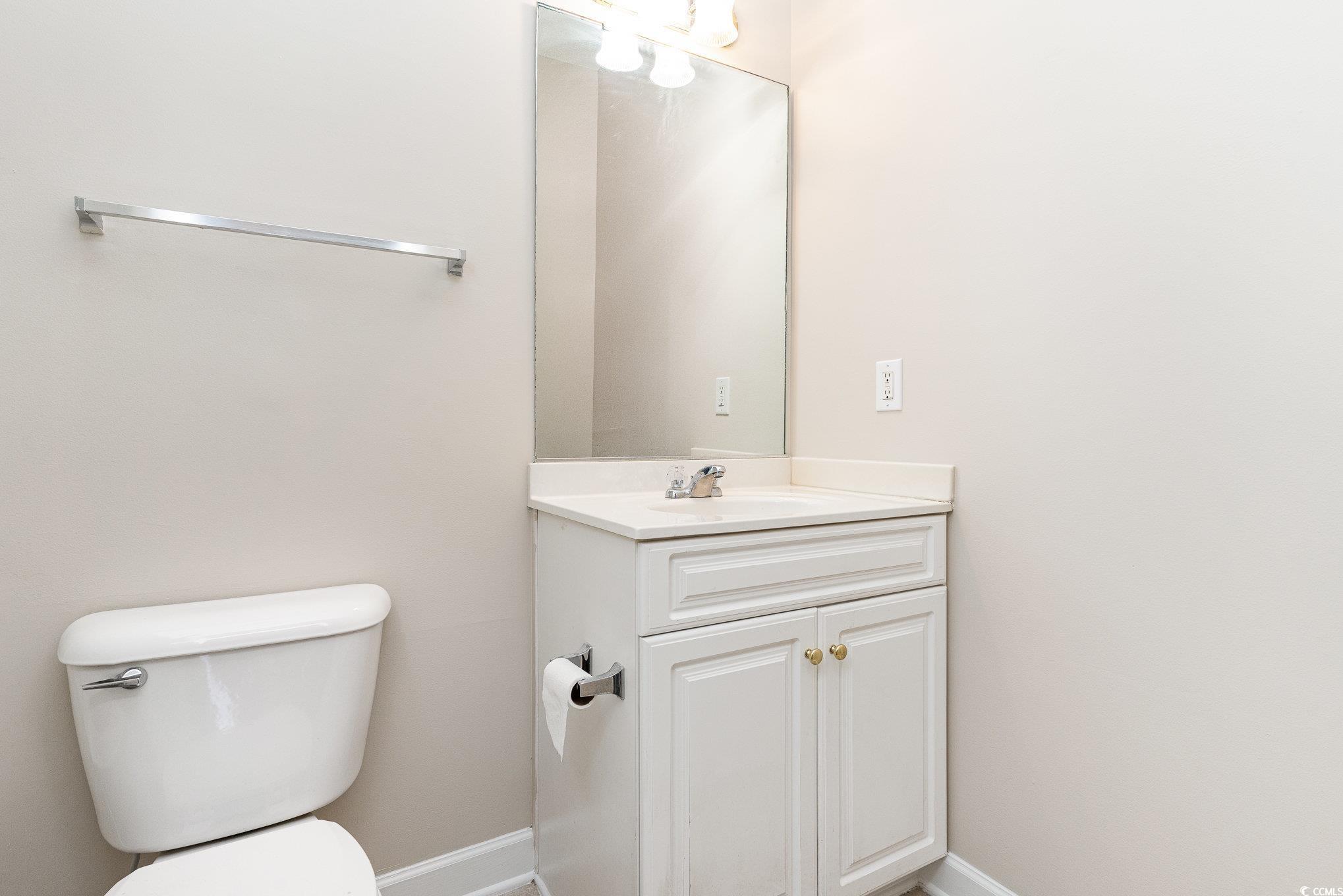 604 Heathrow Dr. Property Photo 21