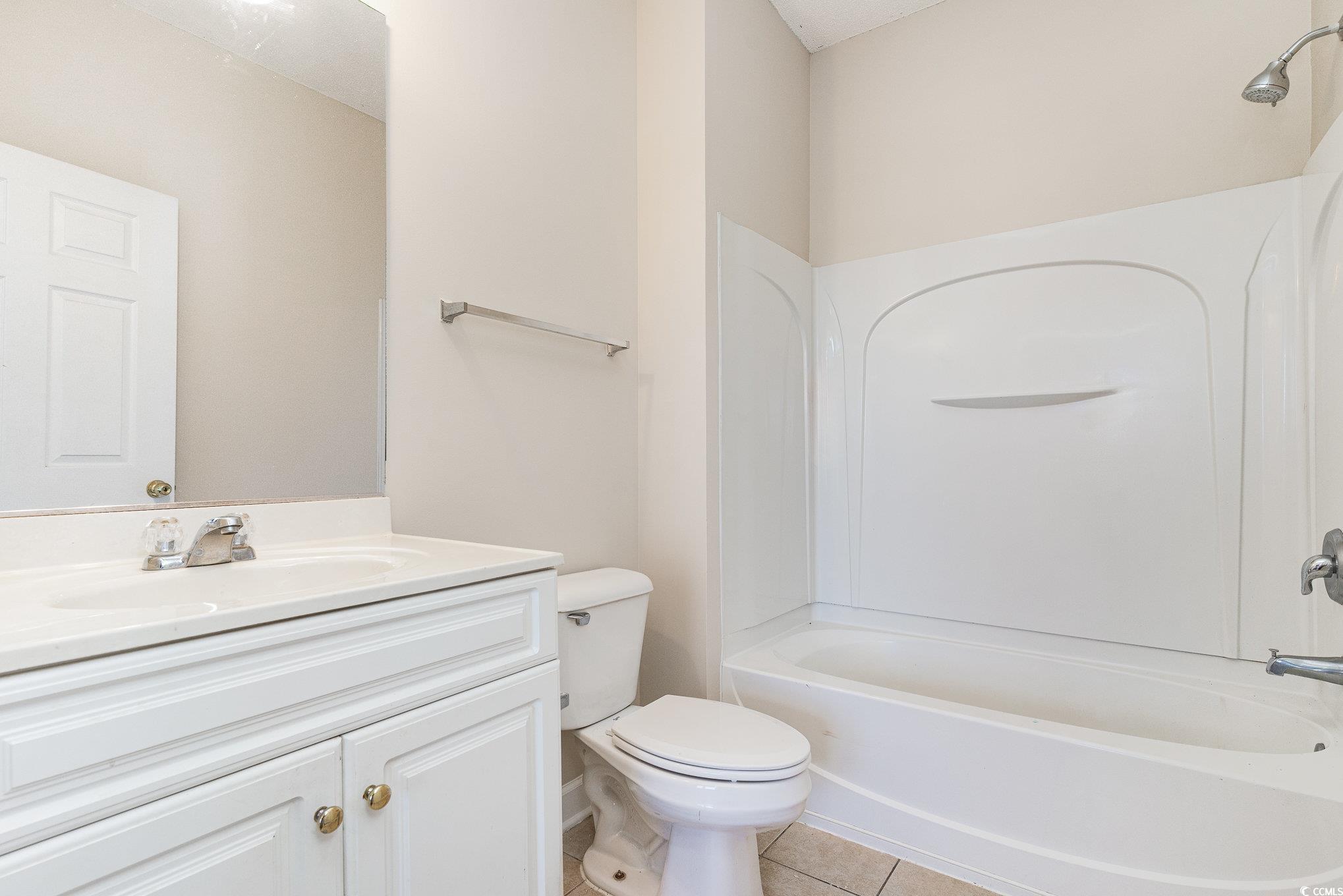 604 Heathrow Dr. Property Photo 23