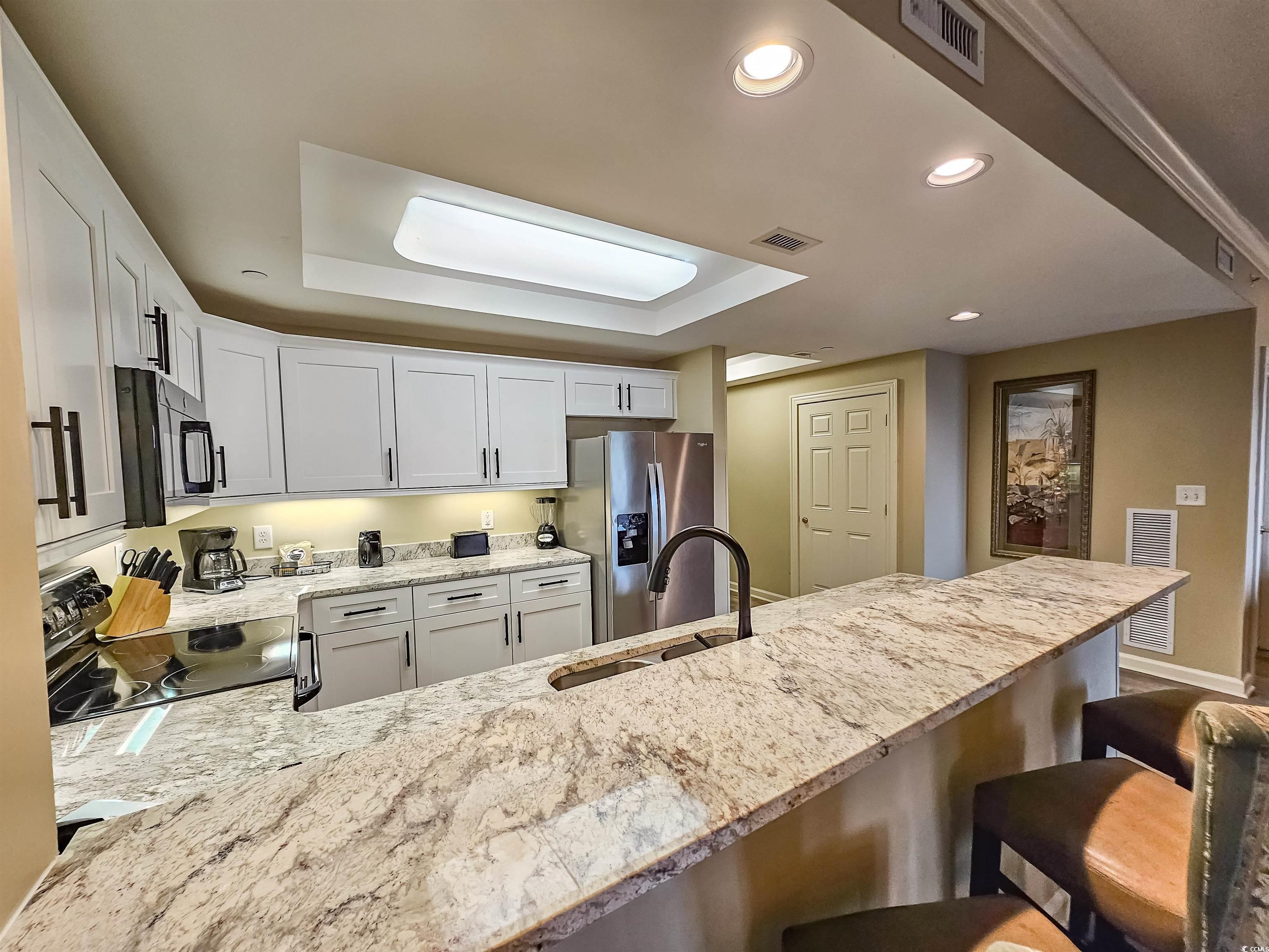 9994 Beach Club Dr. Property Photo 9