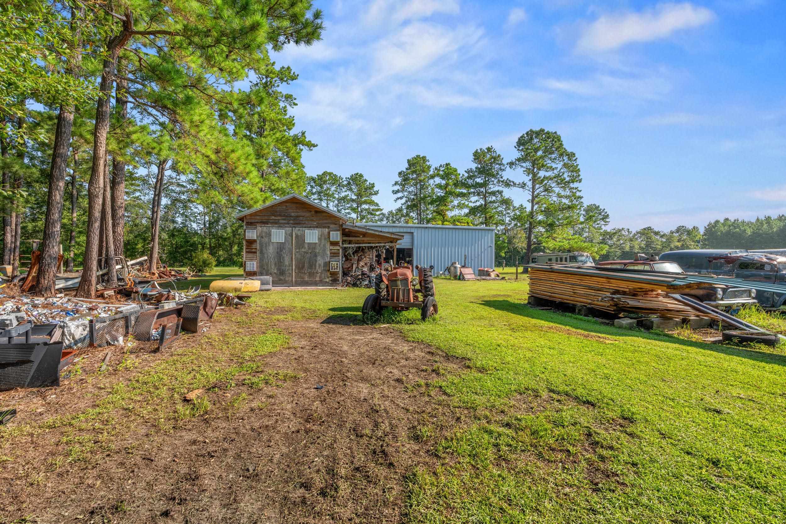 5272 Carriage Rd. Property Photo 4