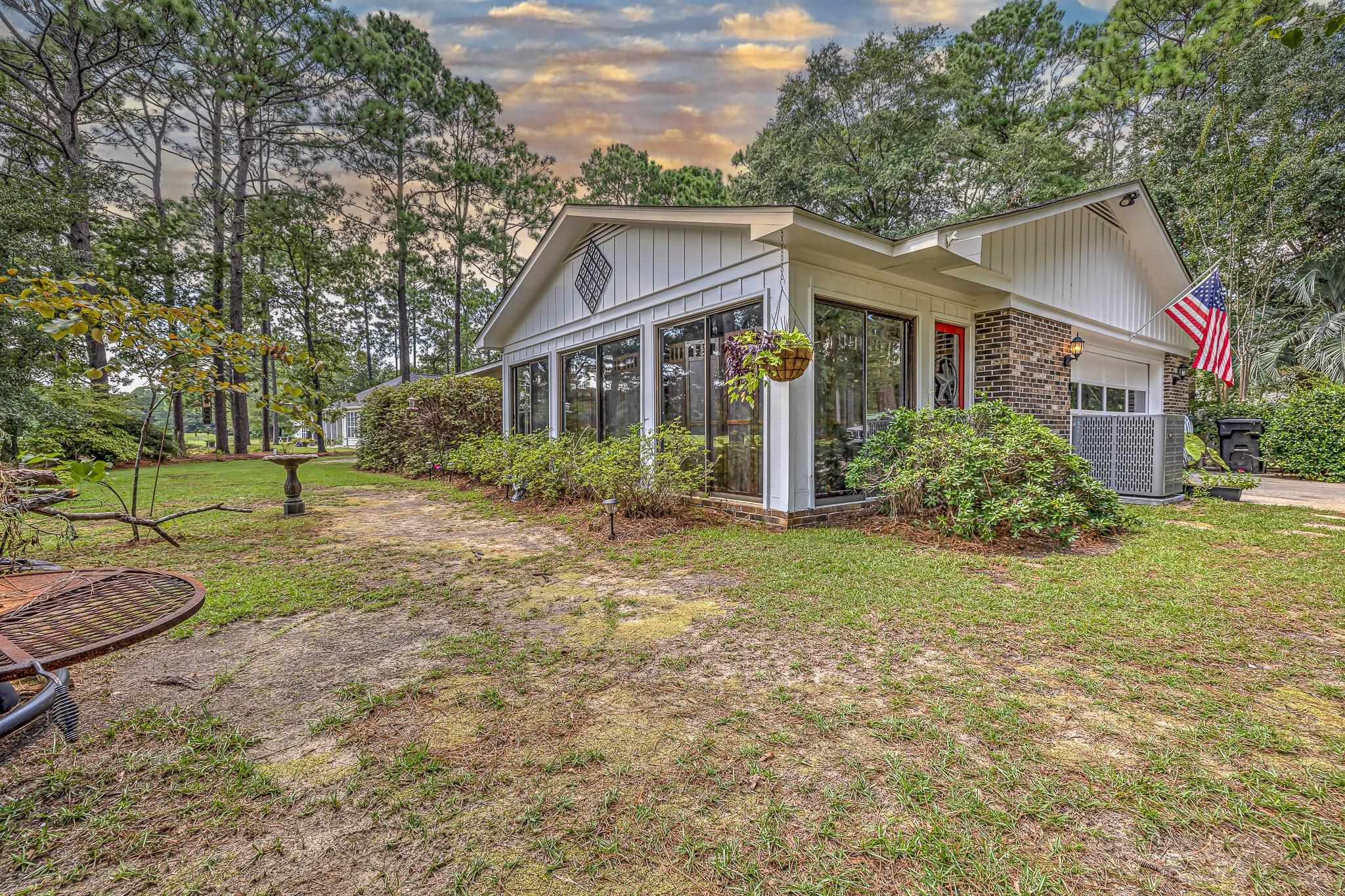 263 Arcadia Dr. Property Photo 10