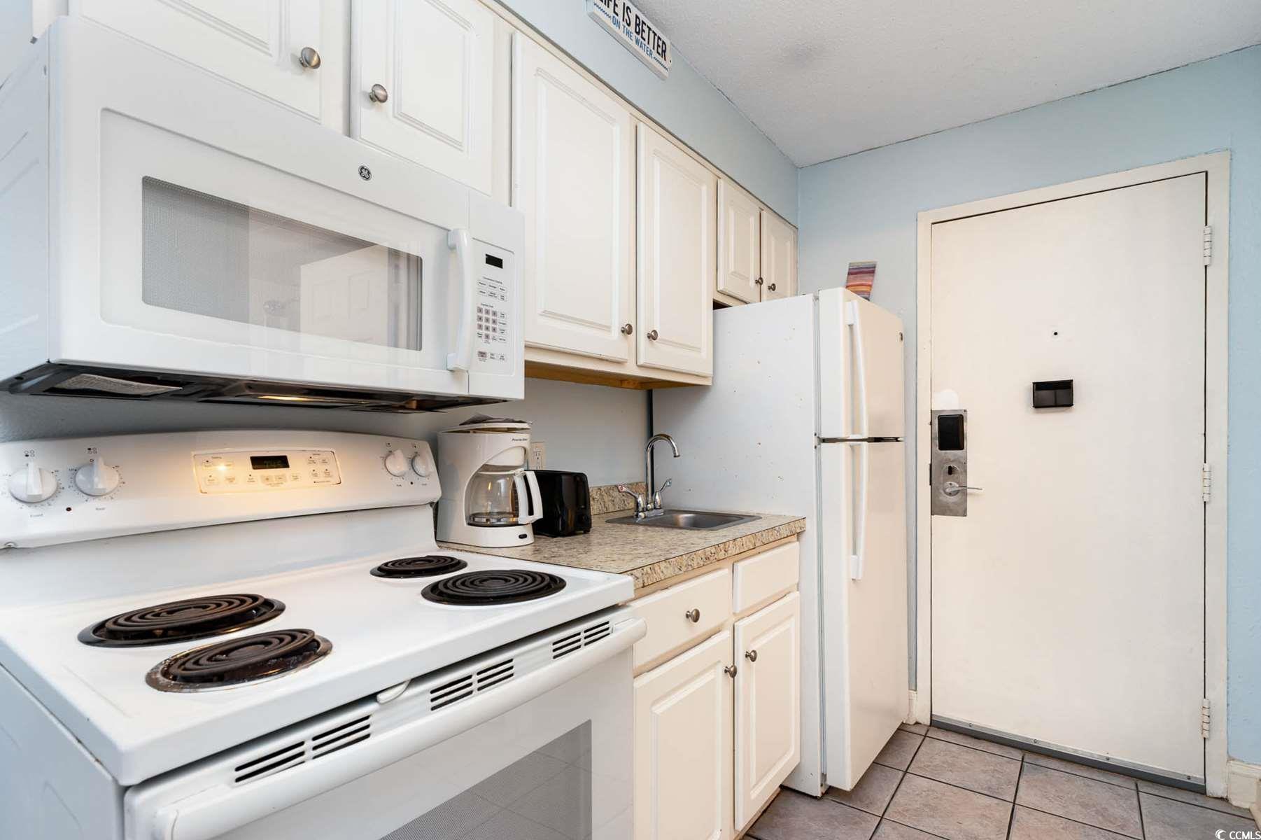 1207 S Ocean Blvd. Property Photo 9