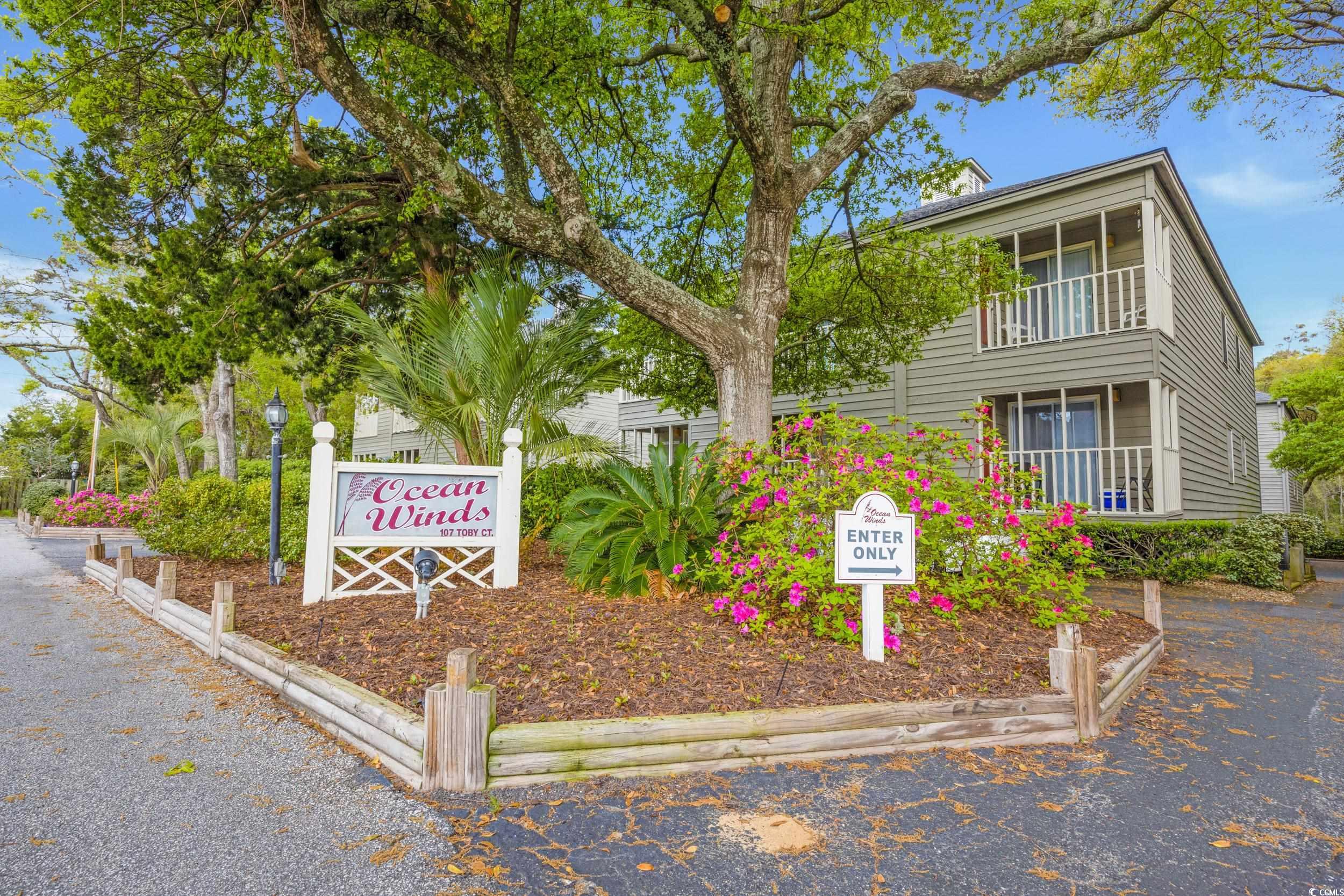 107 Toby Ct. Property Photo 2