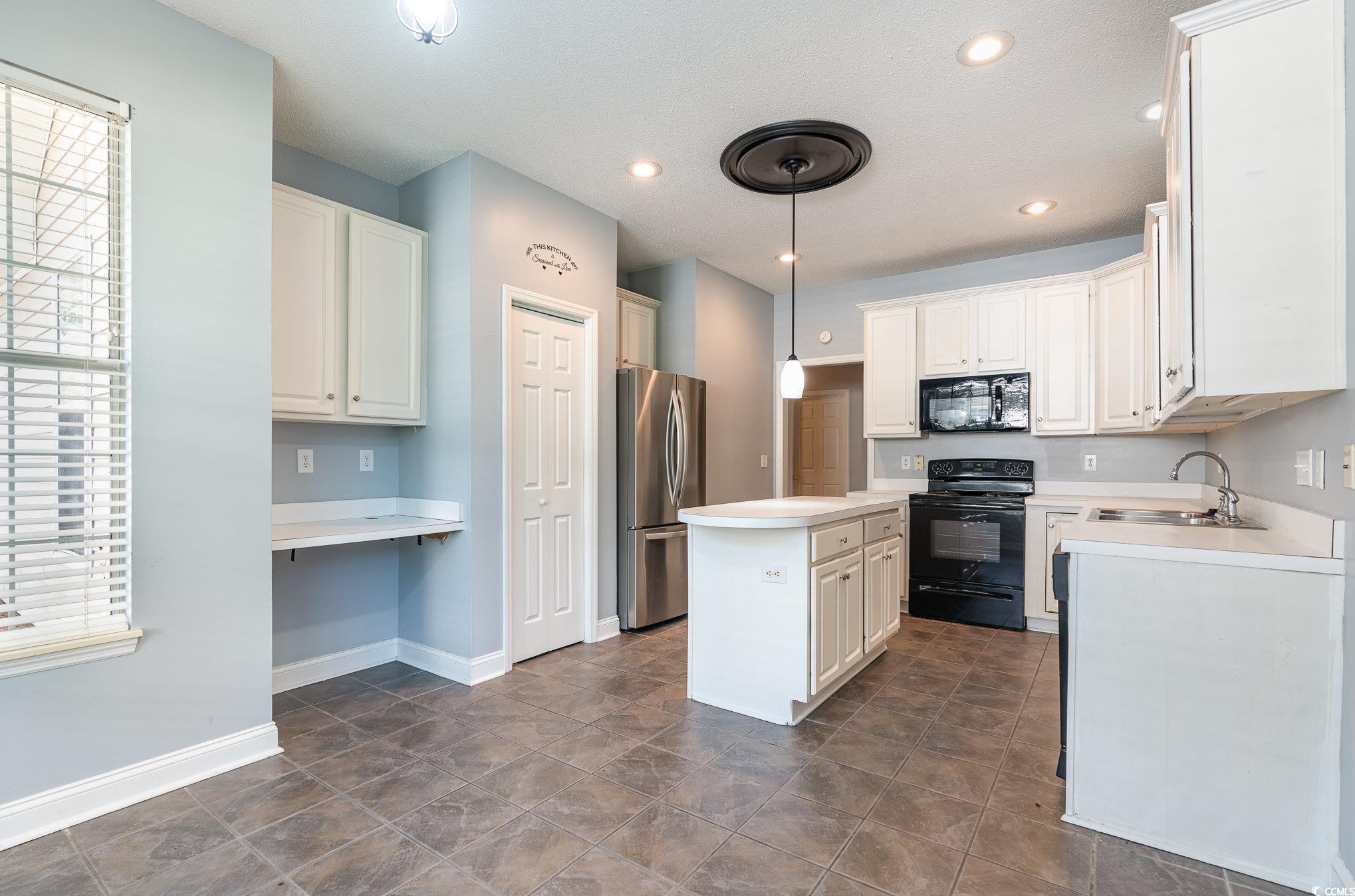 4851 Harvest Dr. Property Photo 13
