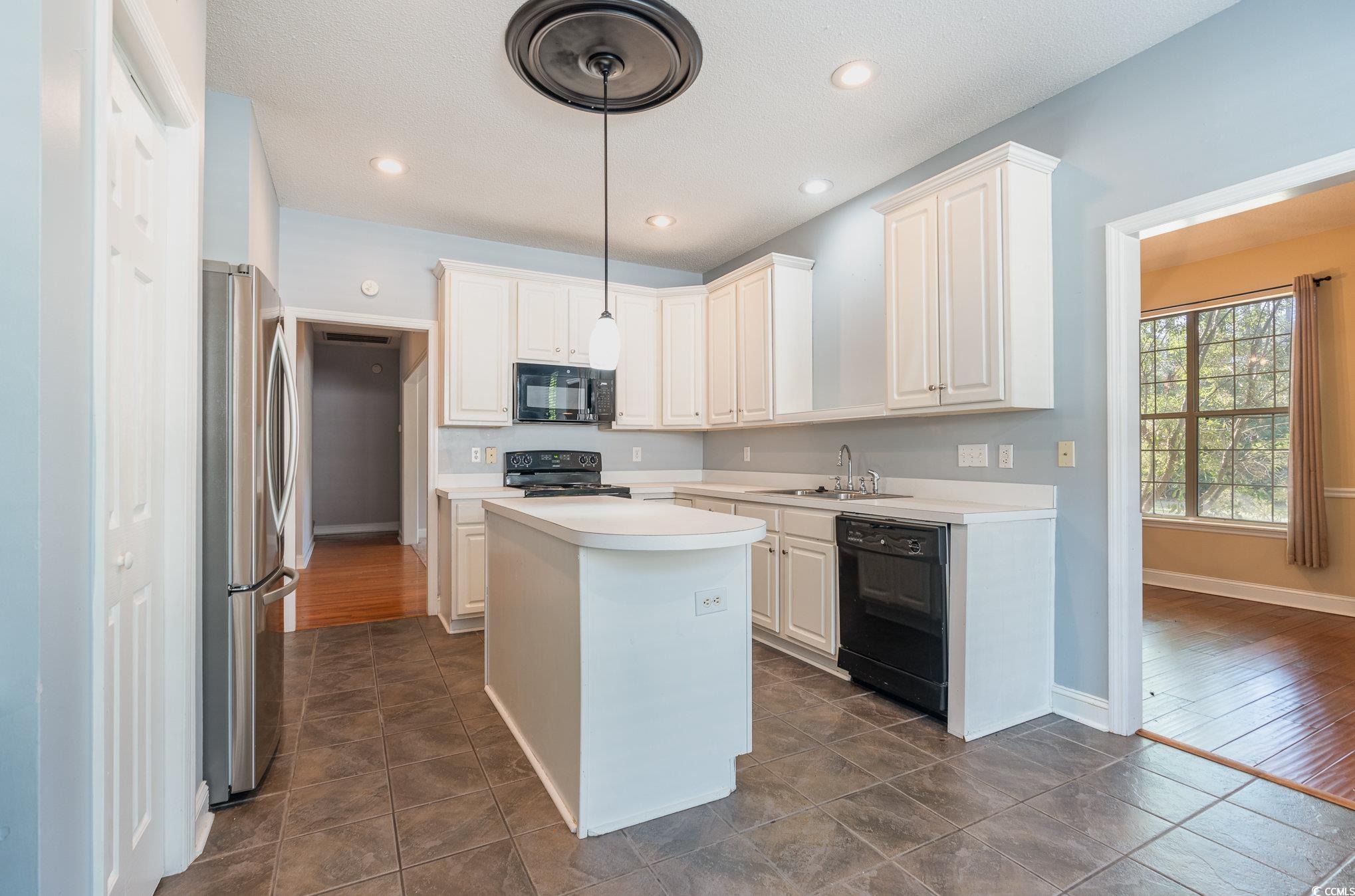 4851 Harvest Dr. Property Photo 14