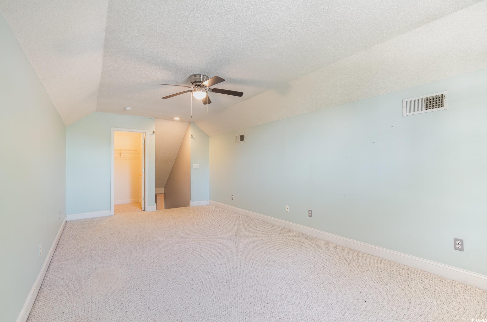 4851 Harvest Dr. Property Photo 21