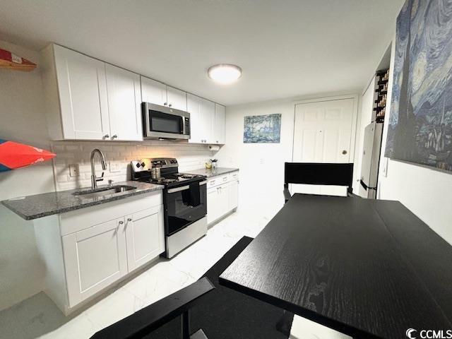 6850 Blue Heron Blvd. Property Photo 15