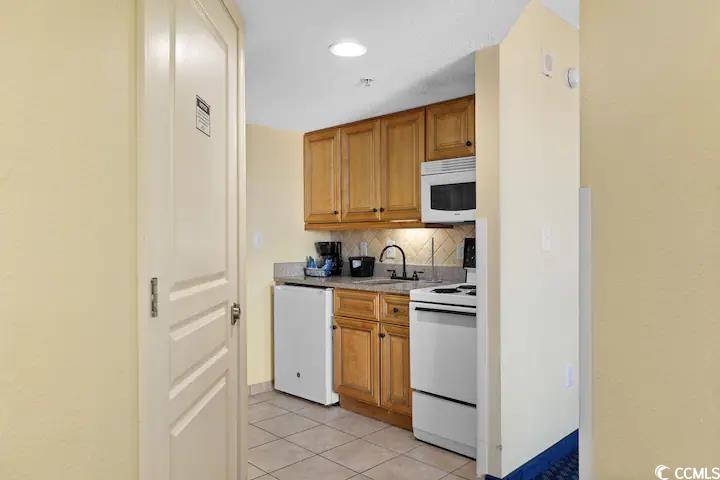 7100 Ocean Blvd. N Property Photo 10