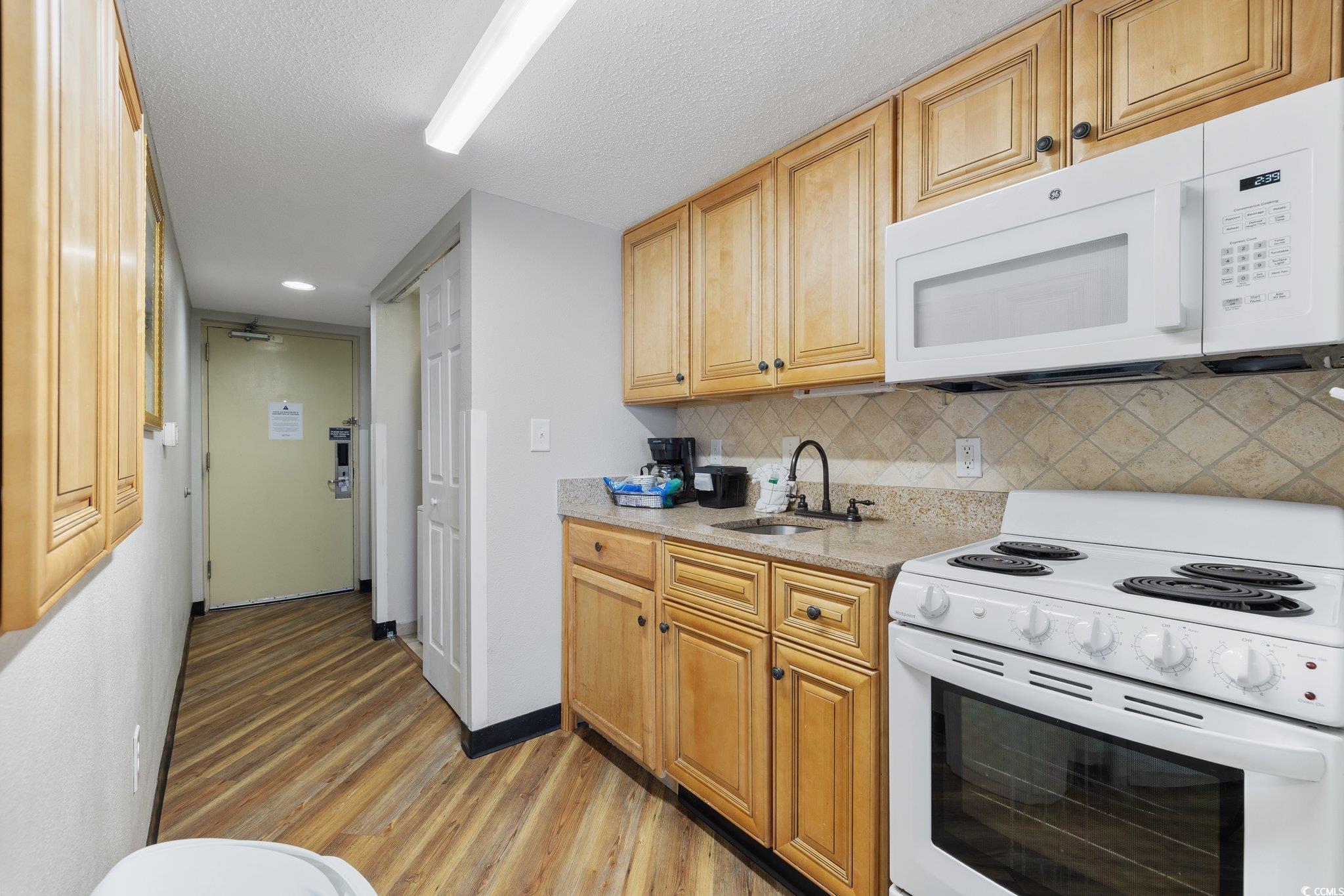 7100 Ocean Blvd. N Property Photo 15