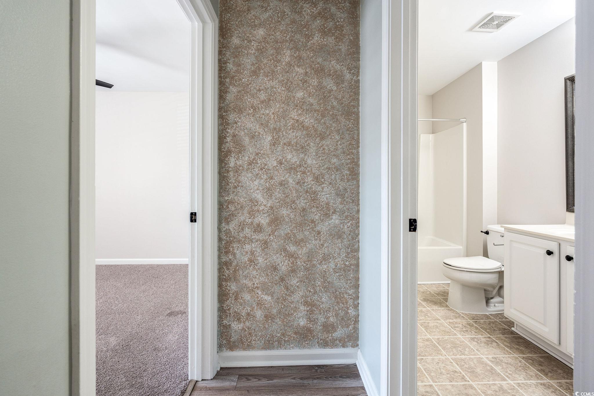 4842 Meadowsweet Dr. Property Photo 9